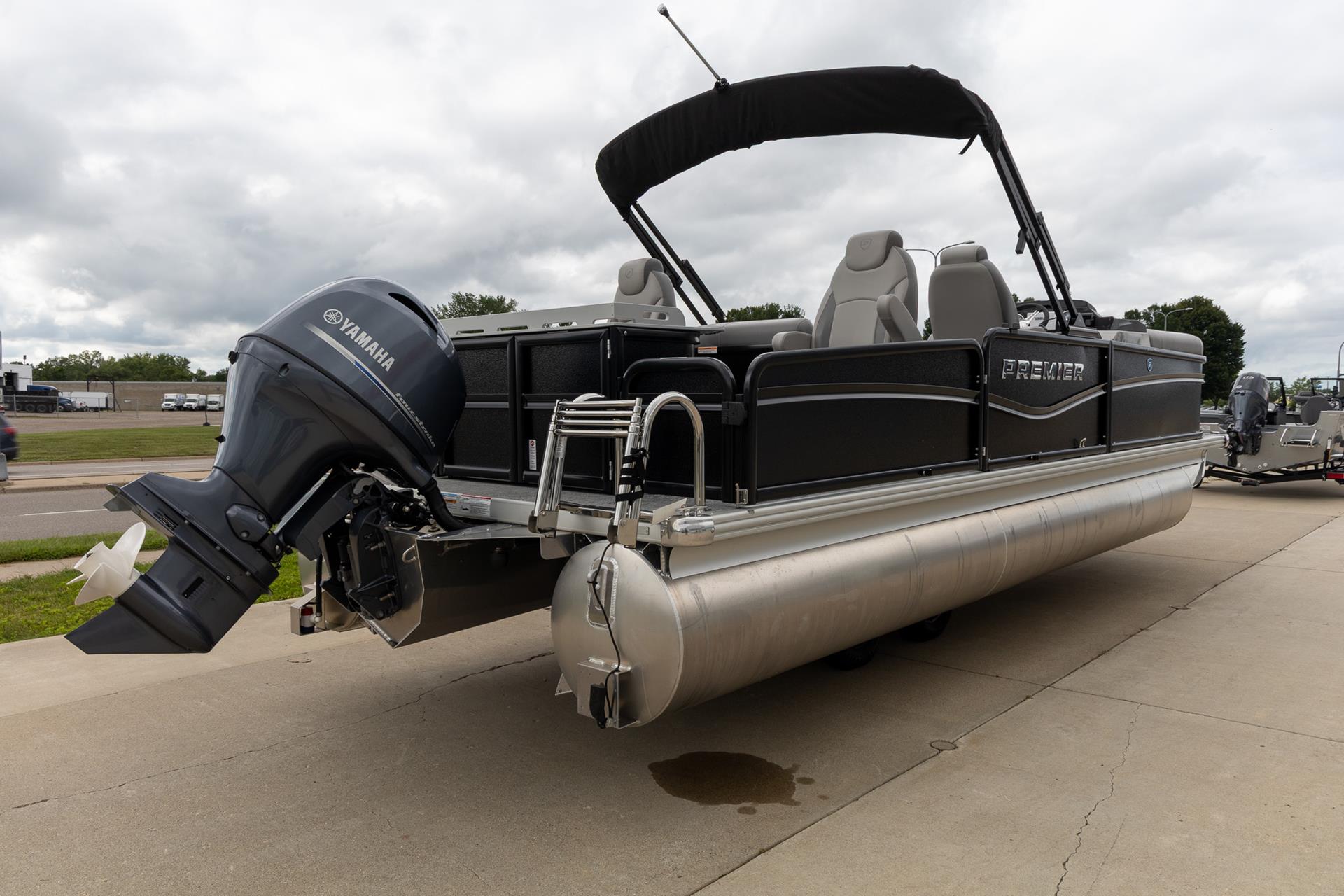 2025 Premier 230 Sunsation Angler 2PT in Saint Cloud, Minnesota - Photo 6