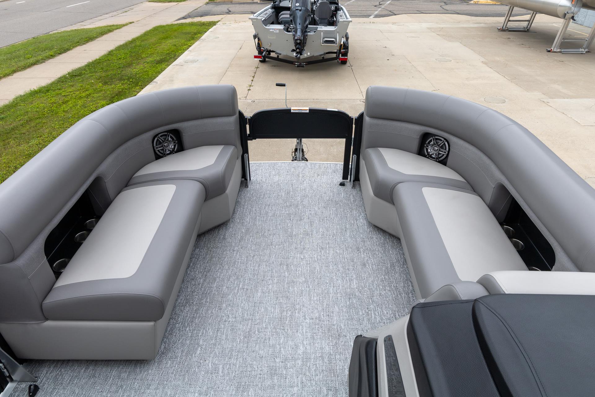 2025 Premier 230 Sunsation Angler 2PT in Saint Cloud, Minnesota - Photo 7