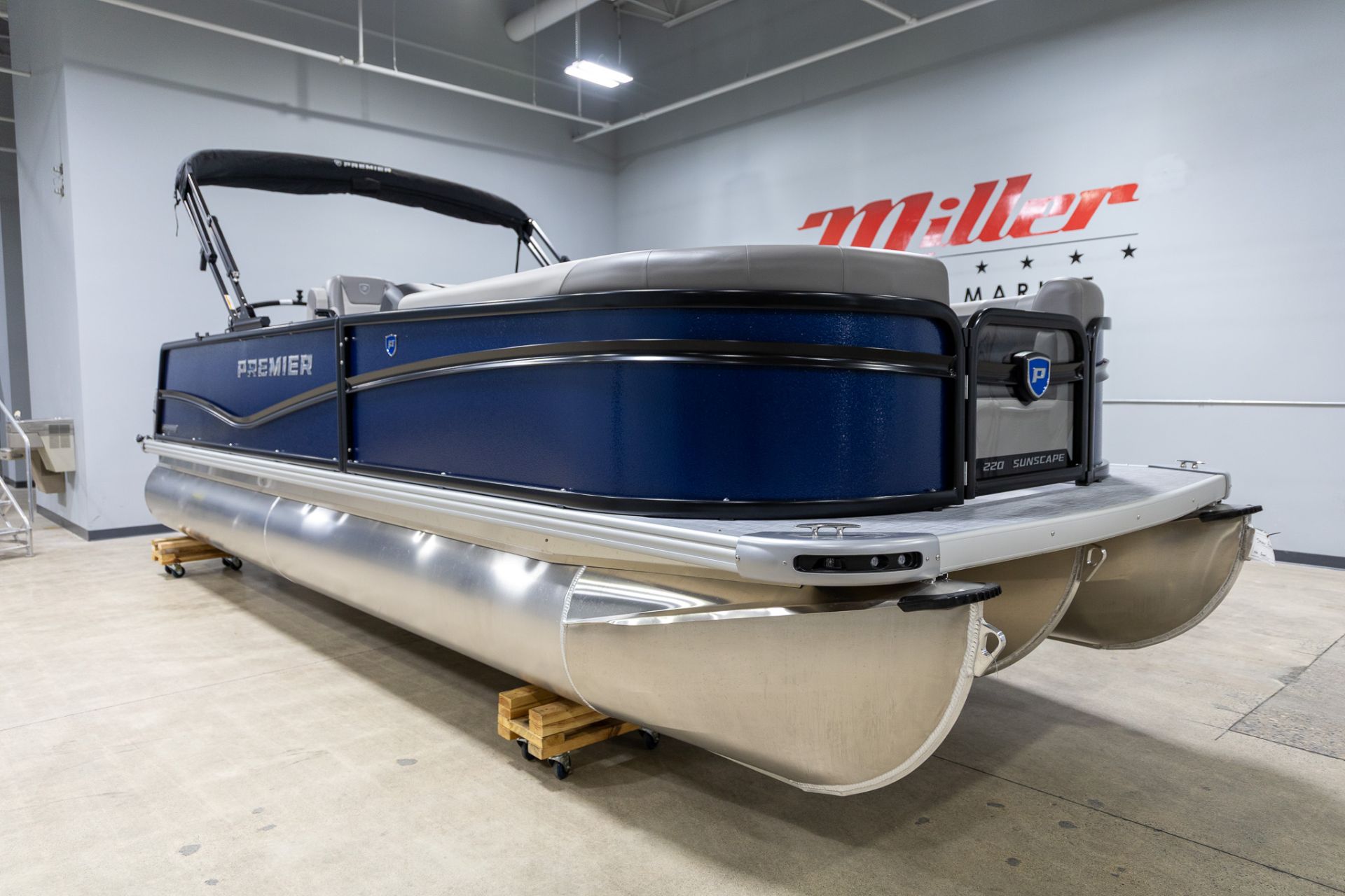 2026 Premier 220 SUNSCAPE RL - F150XC in Saint Cloud, Minnesota - Photo 3