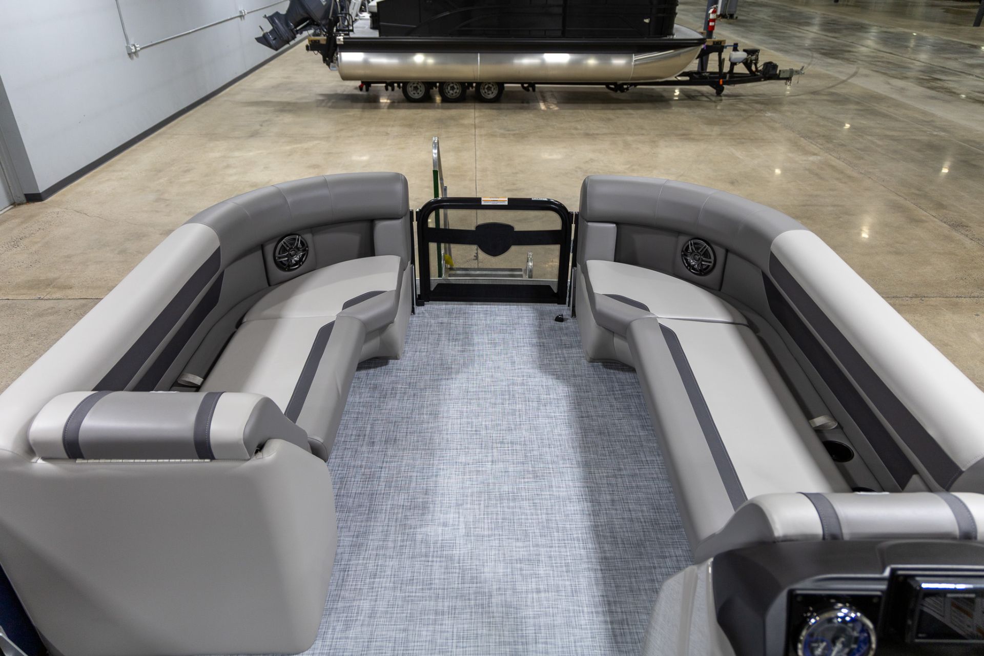 2026 Premier 220 SUNSCAPE RL - F150XC in Saint Cloud, Minnesota - Photo 15