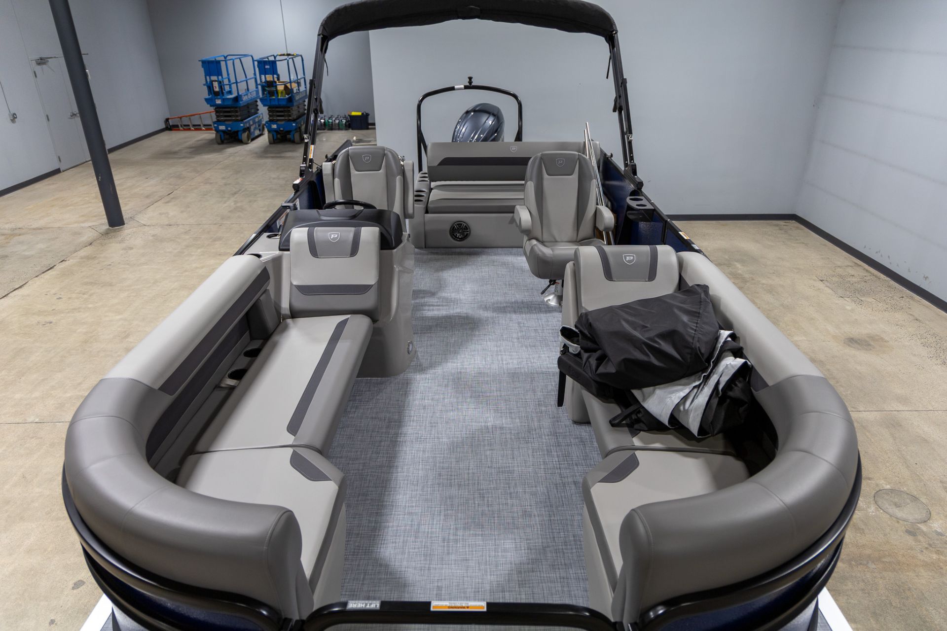 2026 Premier 220 SUNSCAPE RL - F150XC in Saint Cloud, Minnesota - Photo 8