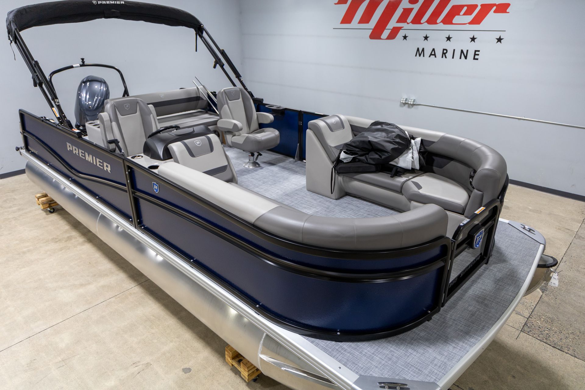 2026 Premier 220 SUNSCAPE RL - F150XC in Saint Cloud, Minnesota - Photo 1