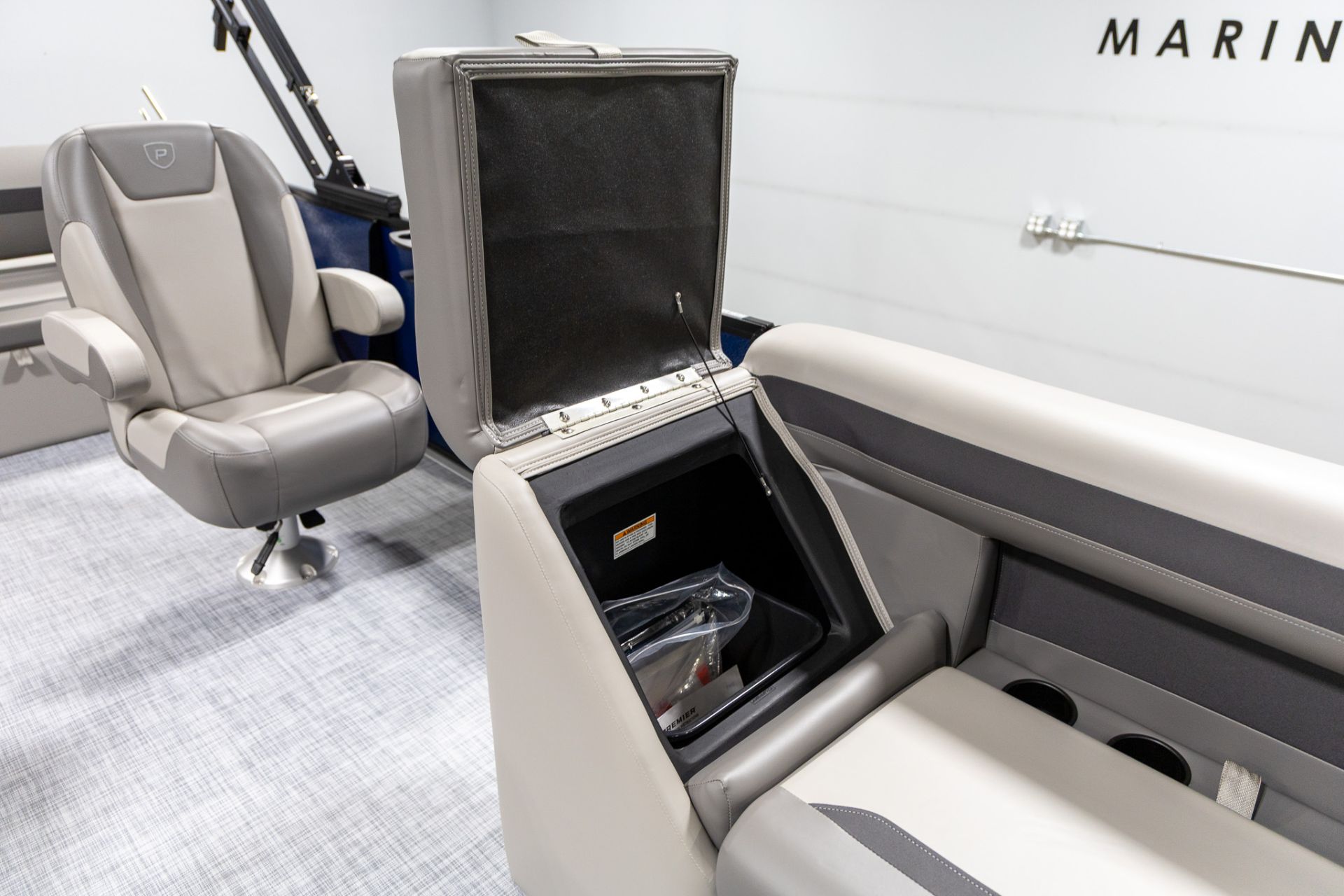 2026 Premier 220 SUNSCAPE RL - F150XC in Saint Cloud, Minnesota - Photo 18