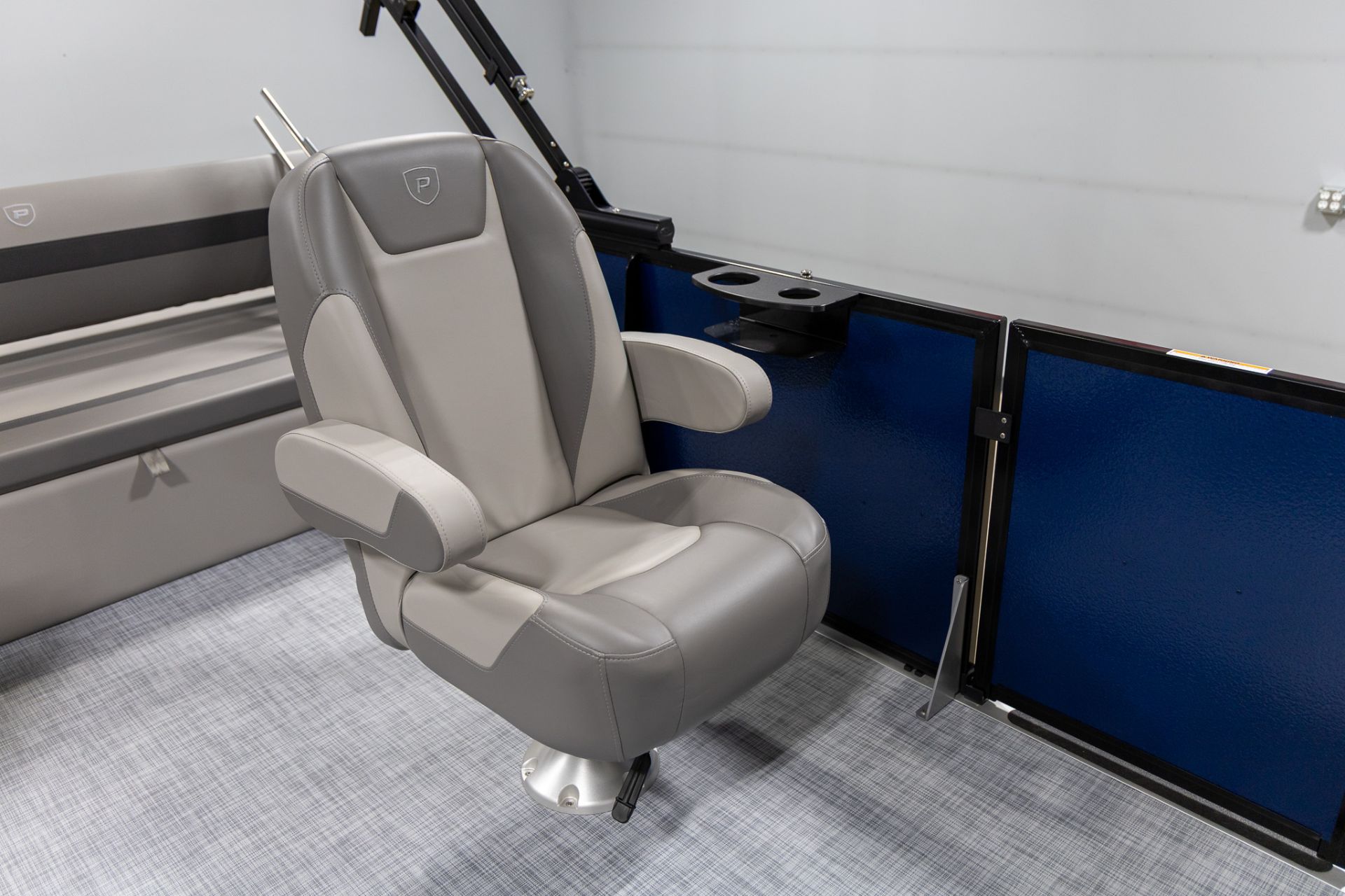 2026 Premier 220 SUNSCAPE RL - F150XC in Saint Cloud, Minnesota - Photo 20