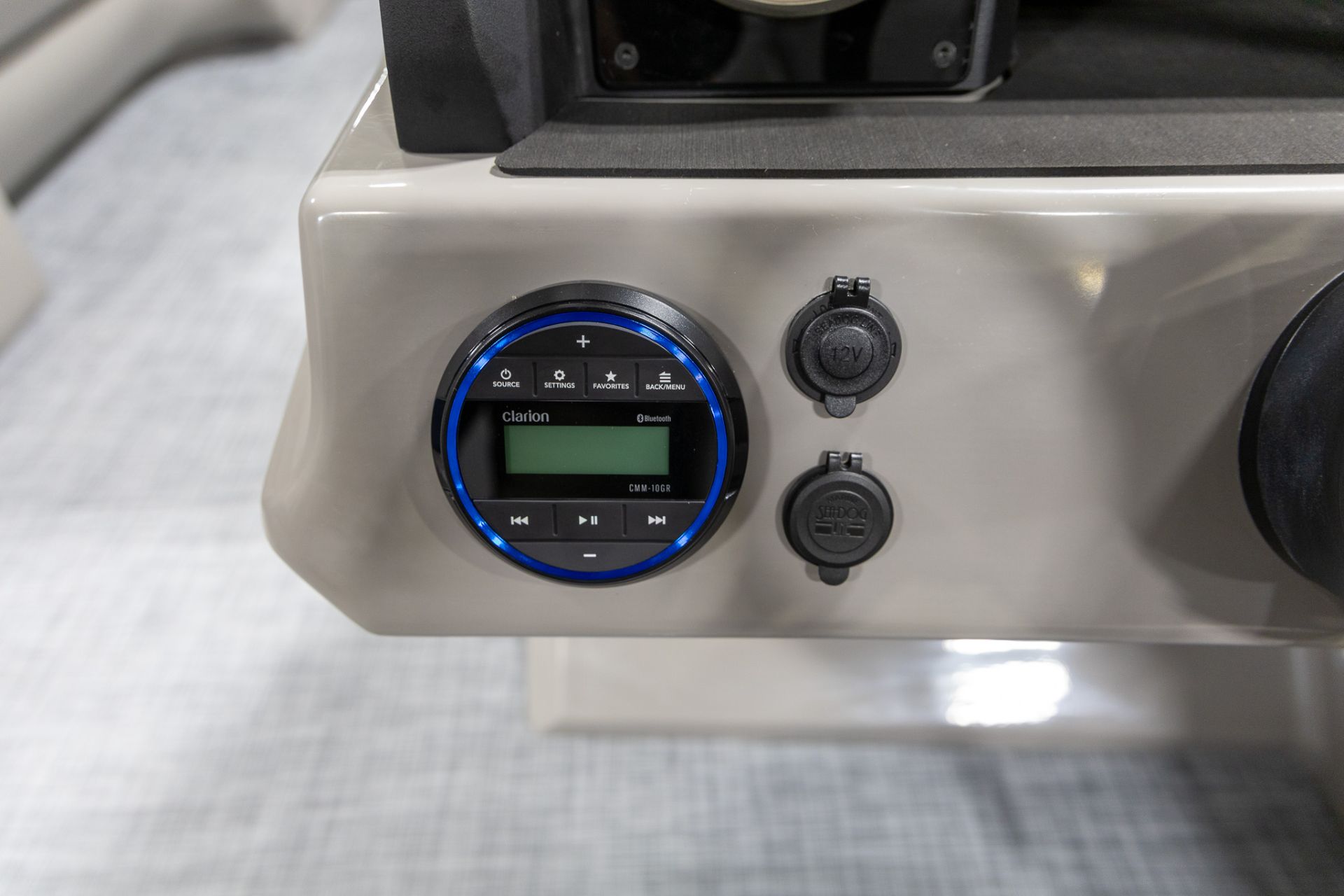 2026 Premier 220 SUNSCAPE RL - F150XC in Saint Cloud, Minnesota - Photo 12