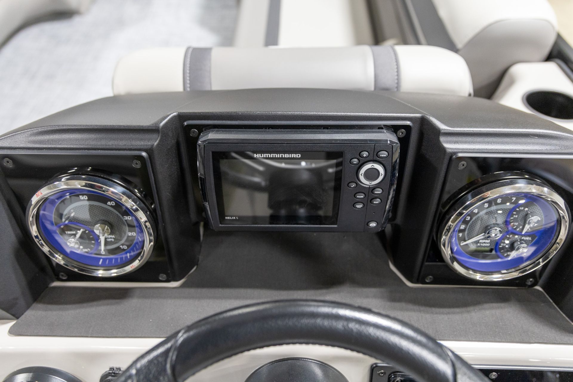 2026 Premier 220 SUNSCAPE RL - F150XC in Saint Cloud, Minnesota - Photo 10