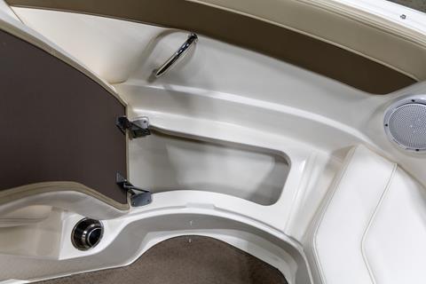 2012 Sea Ray 210 SLX in Saint Cloud, Minnesota - Photo 10