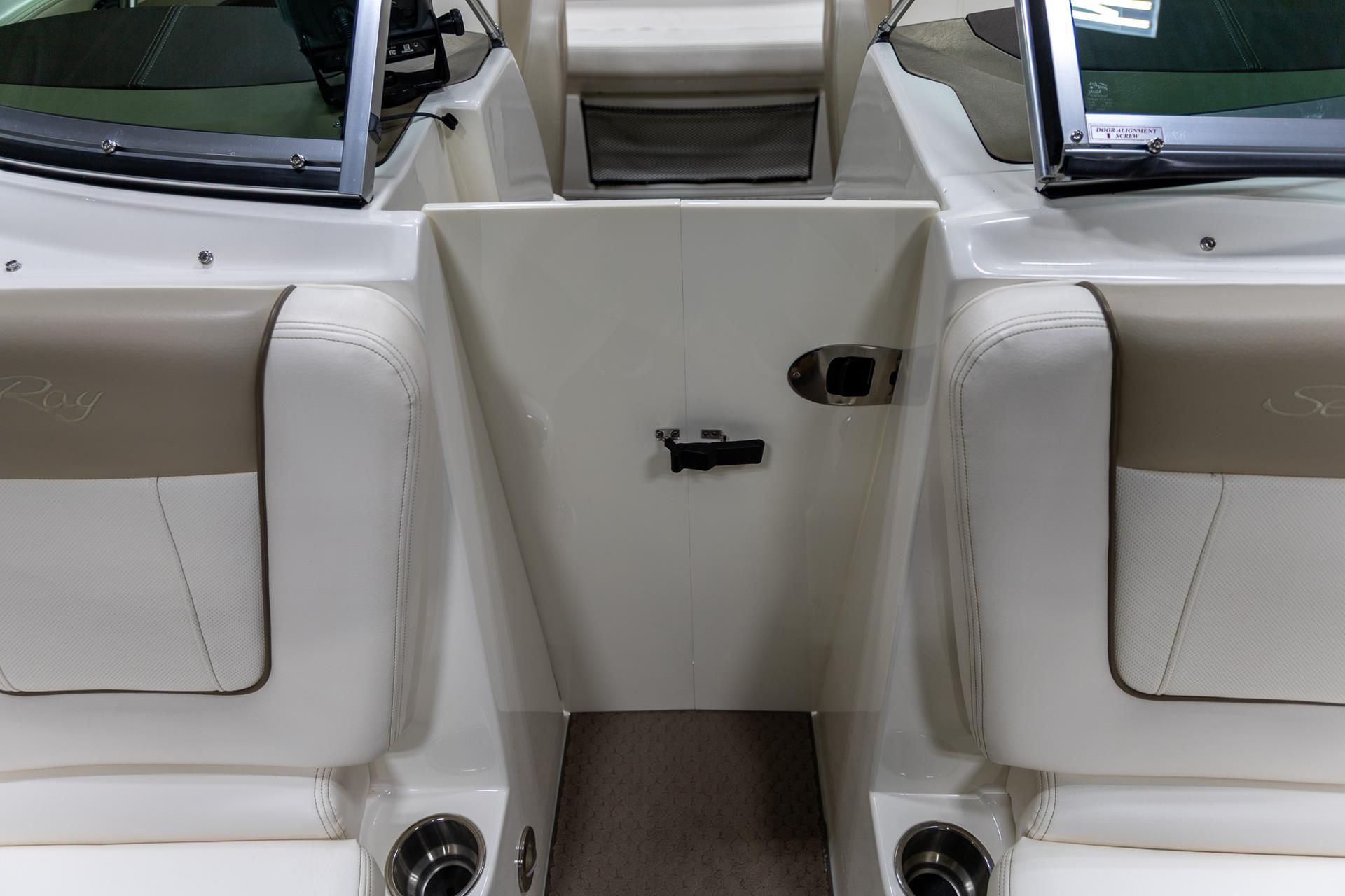 2012 Sea Ray 210 SLX in Saint Cloud, Minnesota - Photo 12