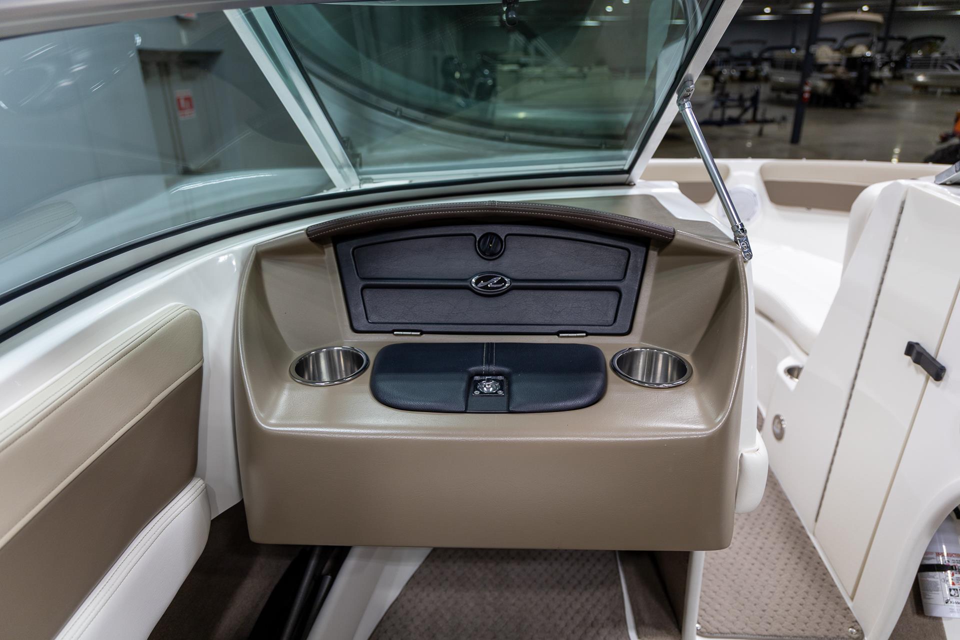 2012 Sea Ray 210 SLX in Saint Cloud, Minnesota - Photo 16