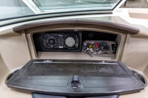 2012 Sea Ray 210 SLX in Saint Cloud, Minnesota - Photo 18