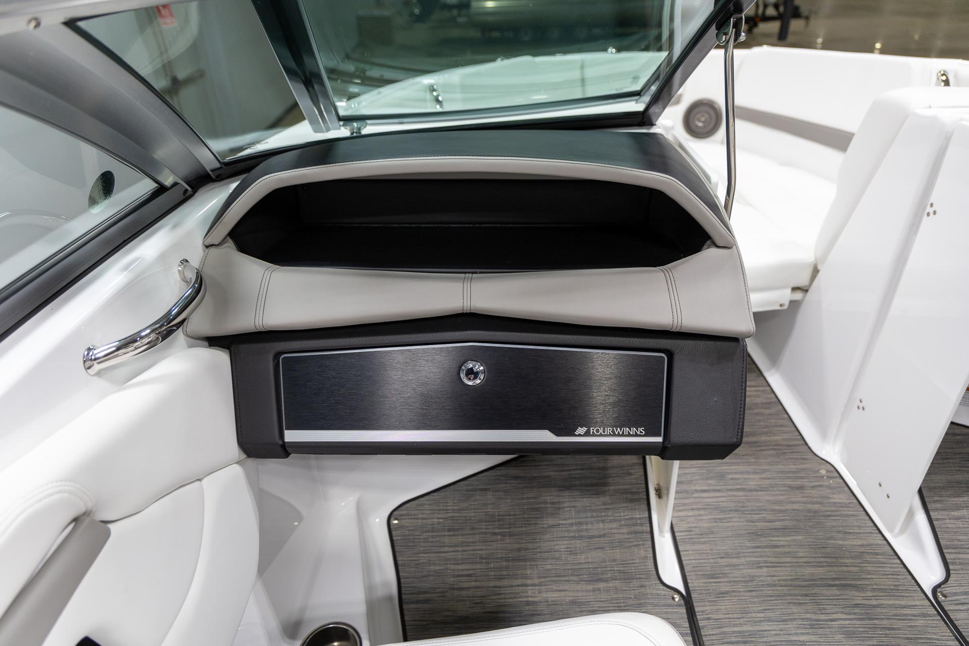 2021 Four Winns Horizon 230 in Saint Cloud, Minnesota - Photo 16