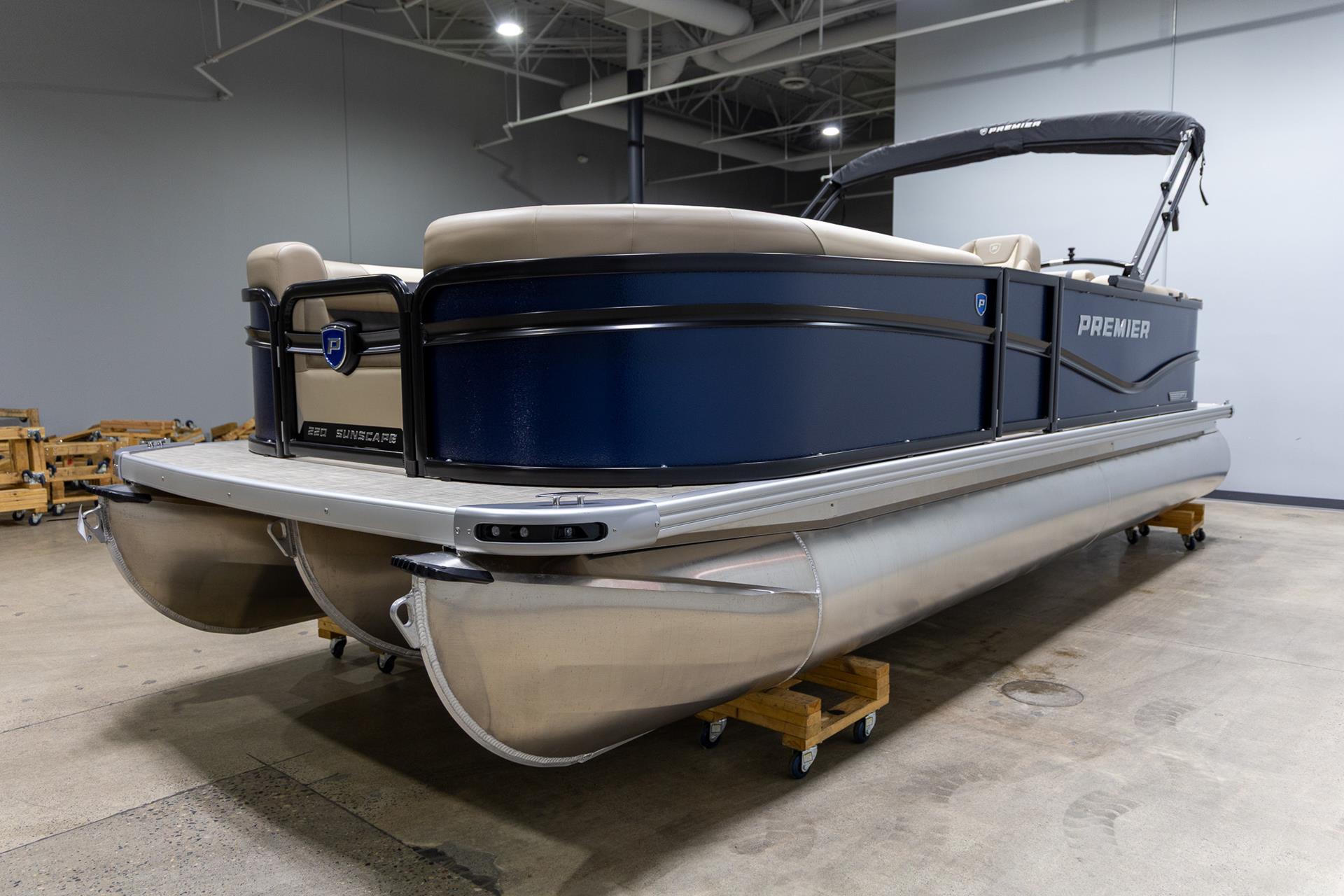 2025 Premier 220 Sunscape RF XLC in Saint Cloud, Minnesota - Photo 4