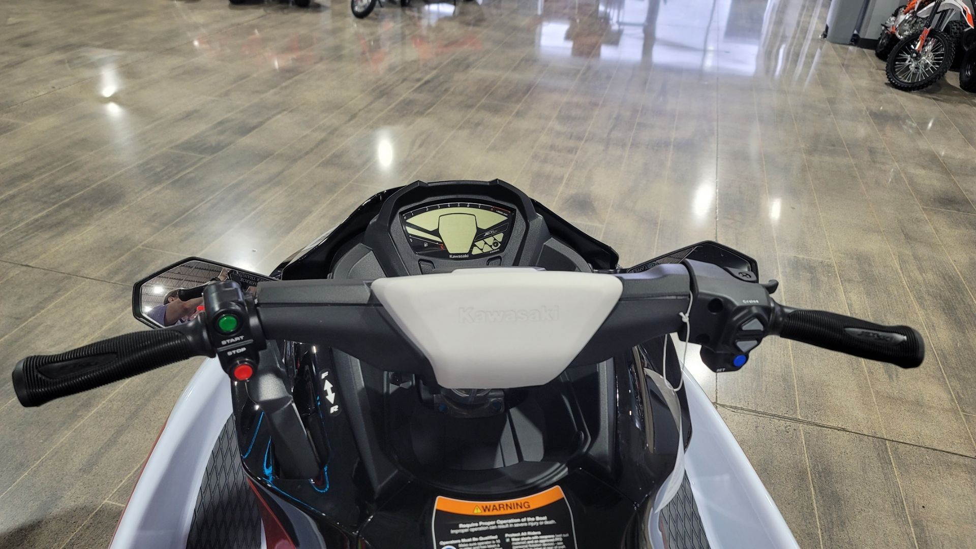2025 Kawasaki Jet Ski® STX® 160X 4