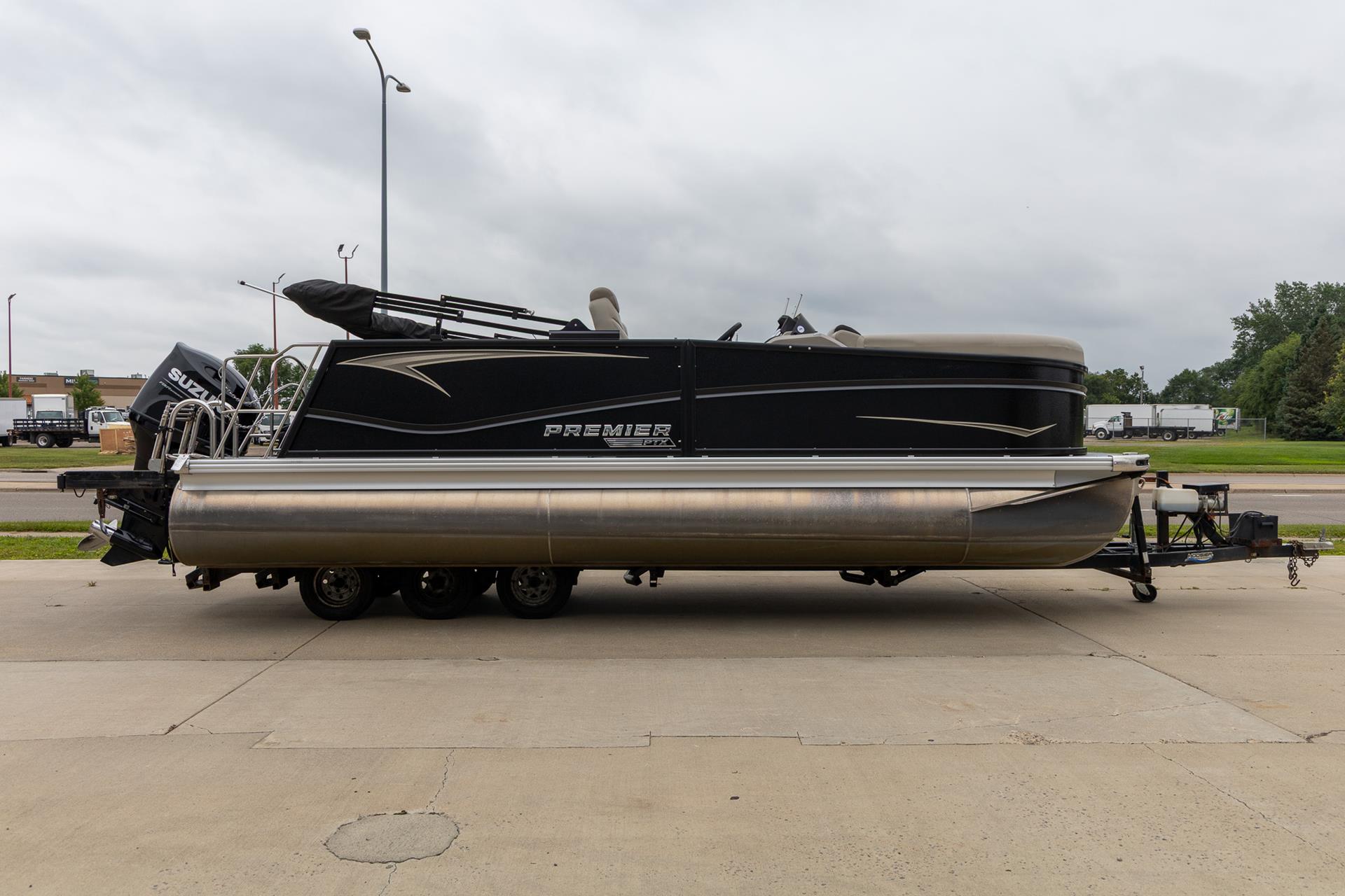 2023 Premier 210 Sunsation RL in Saint Cloud, Minnesota - Photo 2