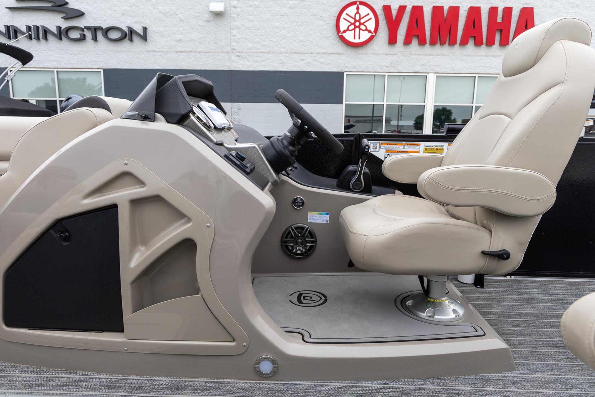 2023 Premier 210 Sunsation RL in Saint Cloud, Minnesota - Photo 12