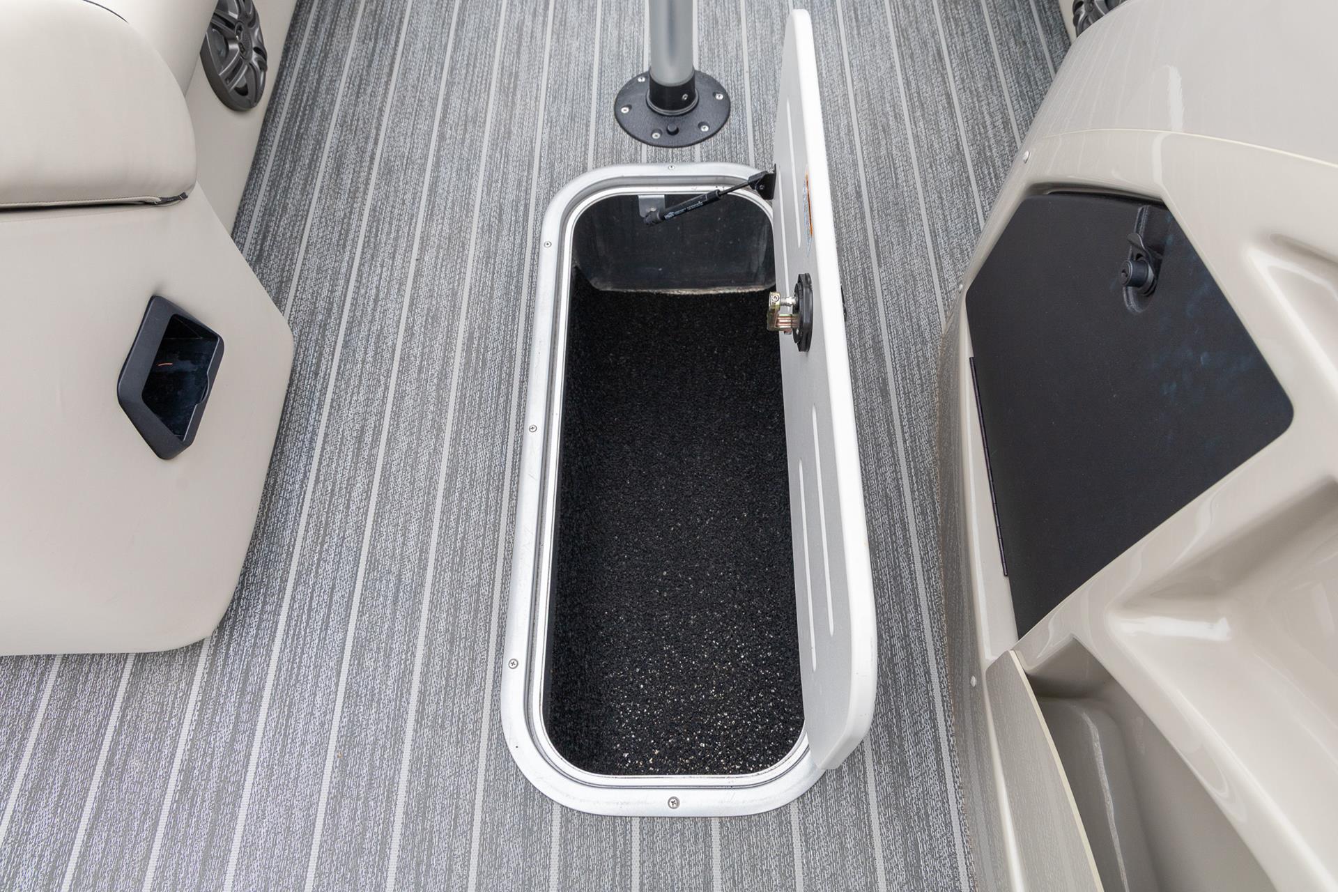 2023 Premier 210 Sunsation RL in Saint Cloud, Minnesota - Photo 23