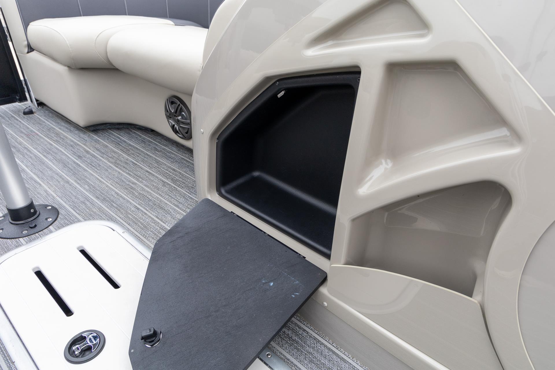 2023 Premier 210 Sunsation RL in Saint Cloud, Minnesota - Photo 24