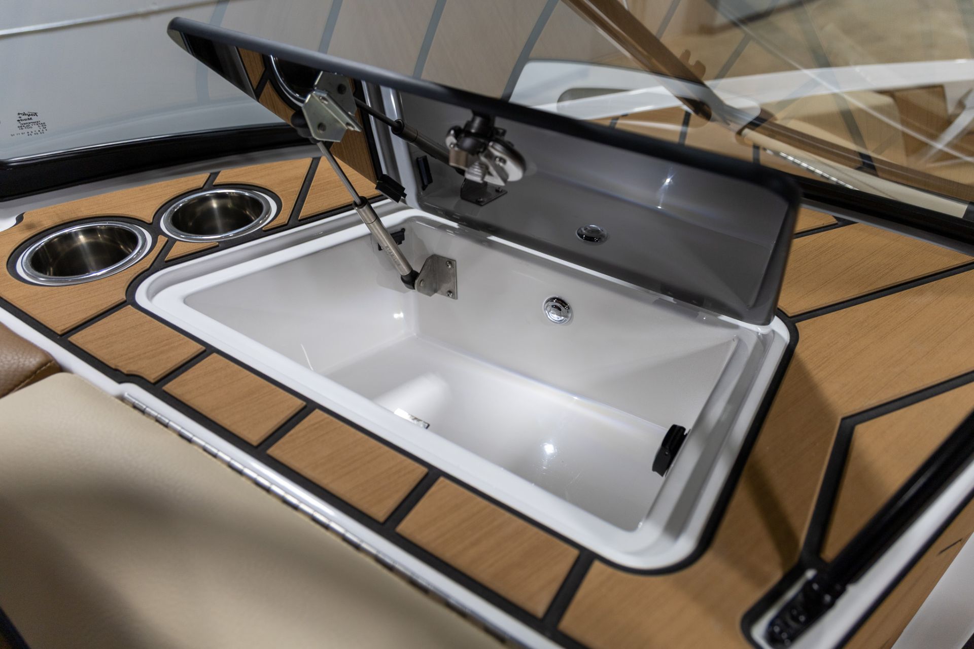 2024 Varatti Z2373 in Saint Cloud, Minnesota - Photo 24