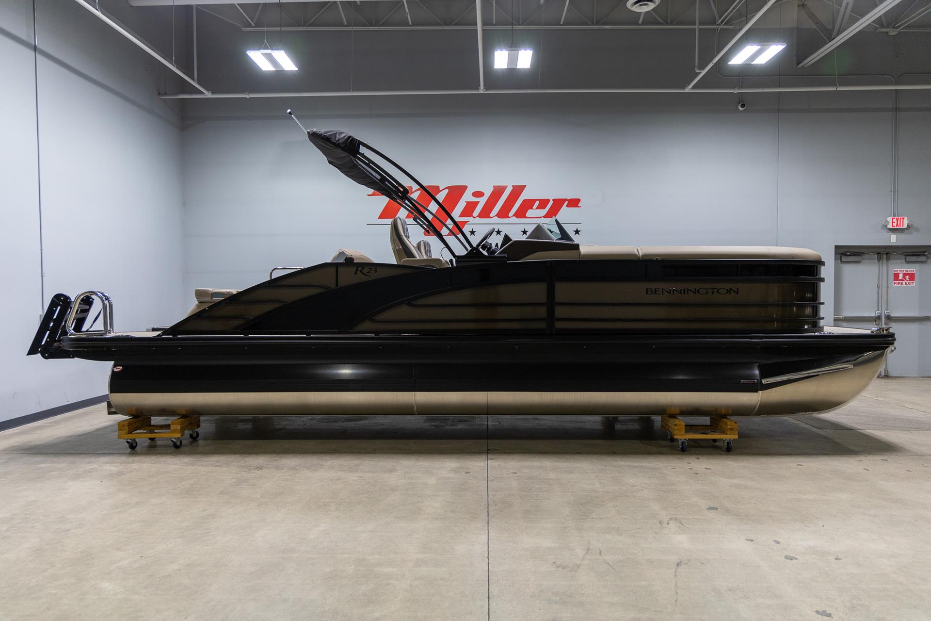 2025 Bennington 23 RSB in Saint Cloud, Minnesota - Photo 2