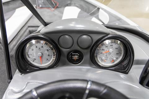 2025 Smoker Craft Ultima Legacy 172 in Saint Cloud, Minnesota - Photo 17