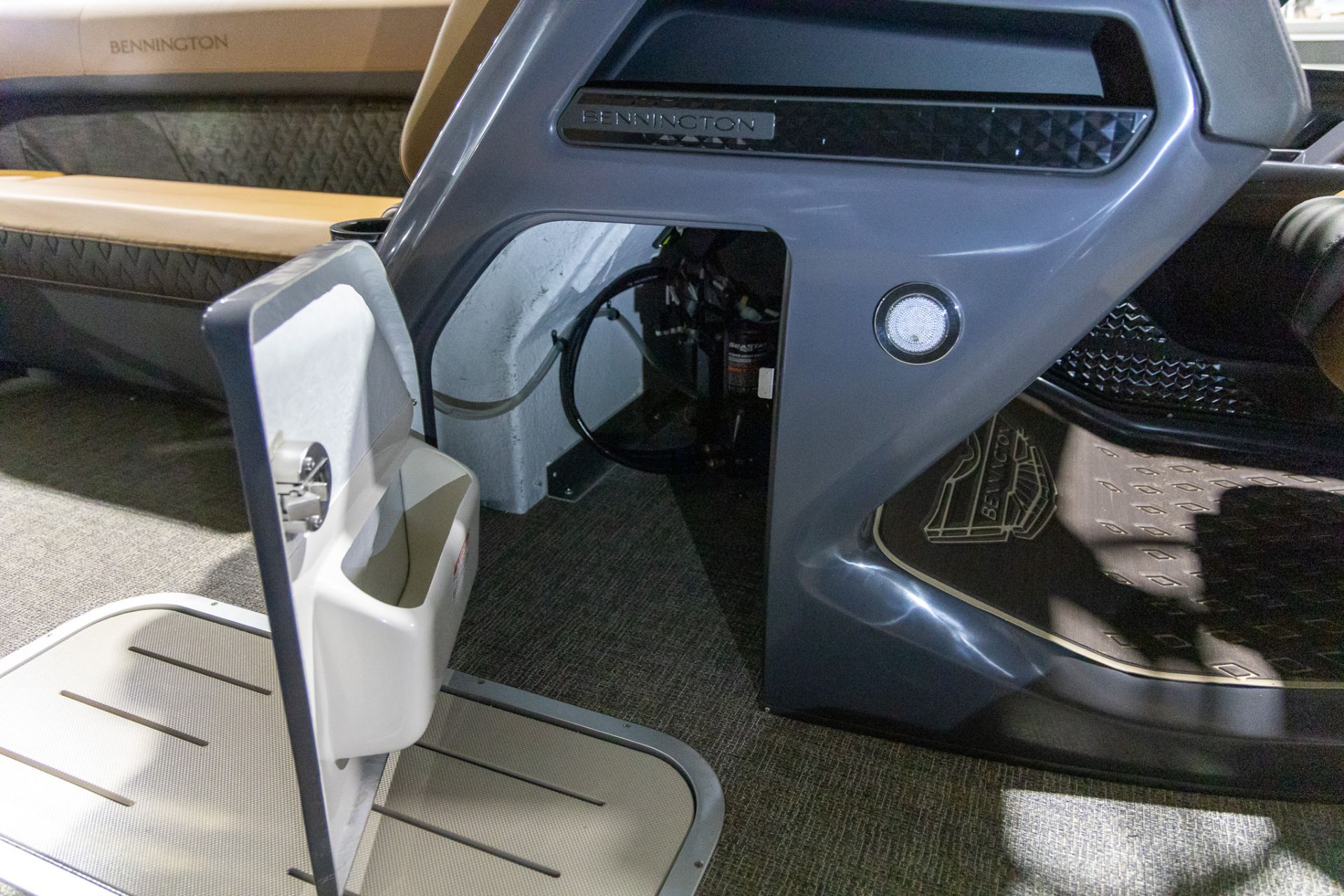 2026 Bennington 24 M FASTBACK in Saint Cloud, Minnesota - Photo 13