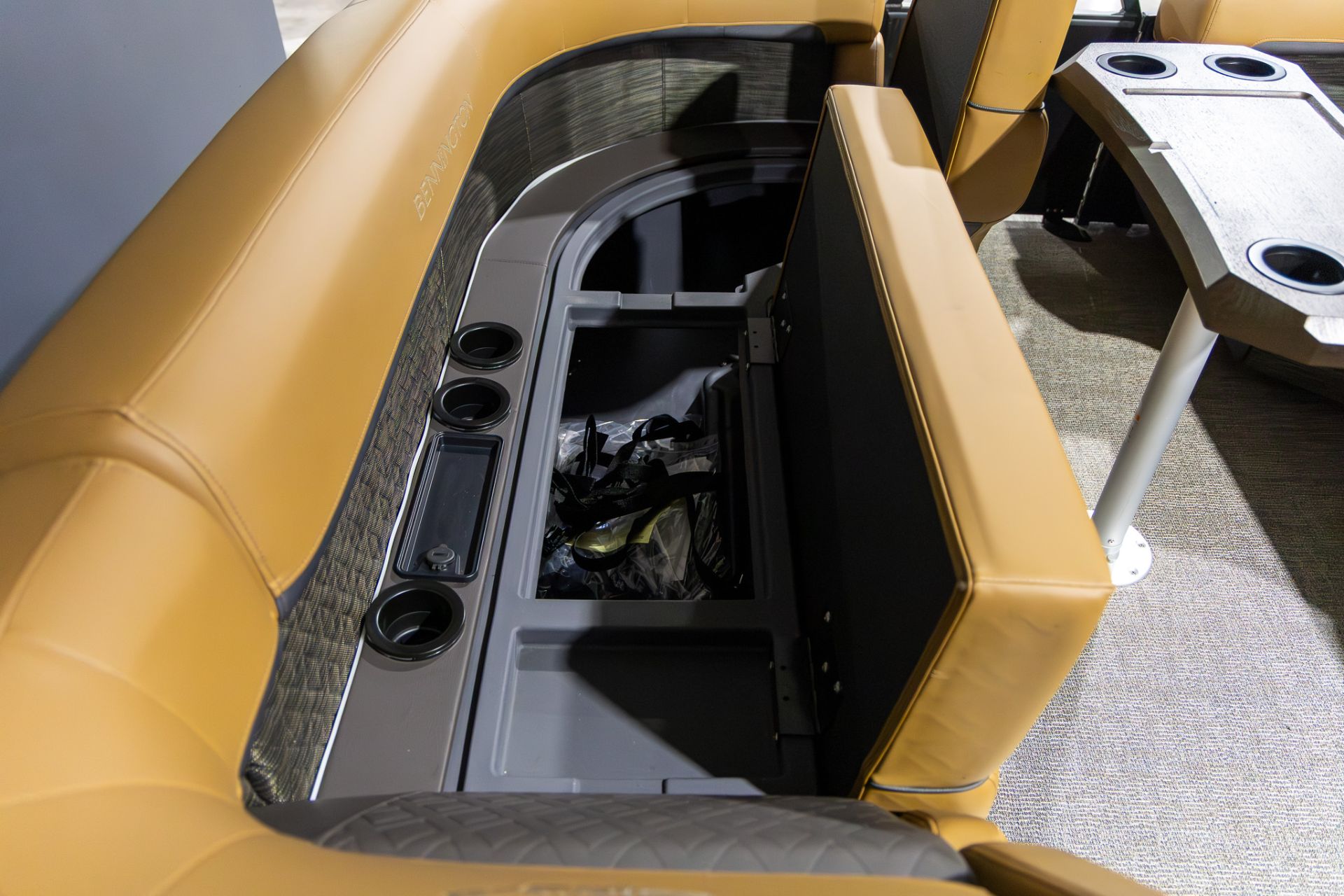 2026 Bennington 24 M FASTBACK in Saint Cloud, Minnesota - Photo 23