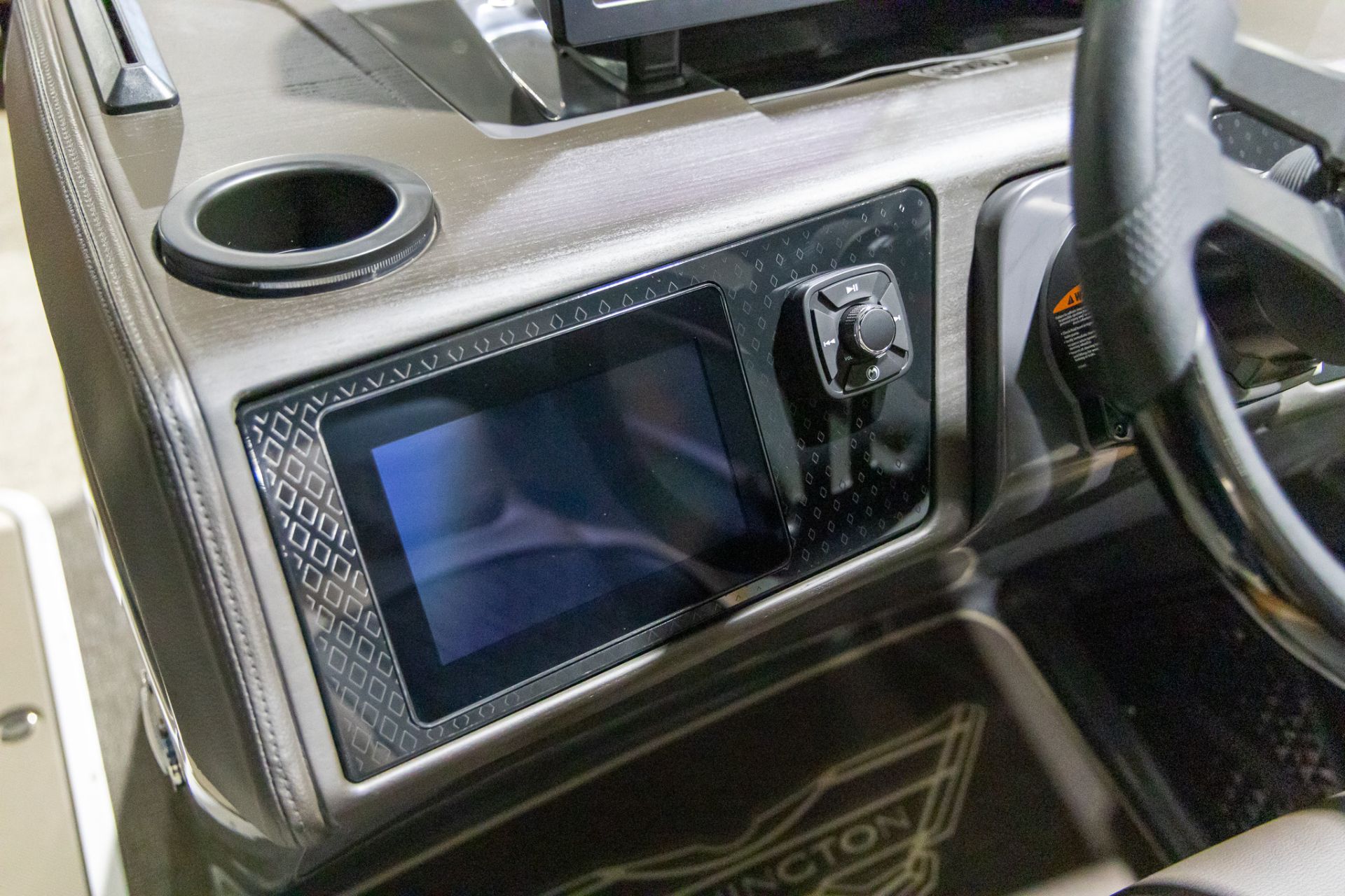 2026 Bennington 24 M FASTBACK in Saint Cloud, Minnesota - Photo 11