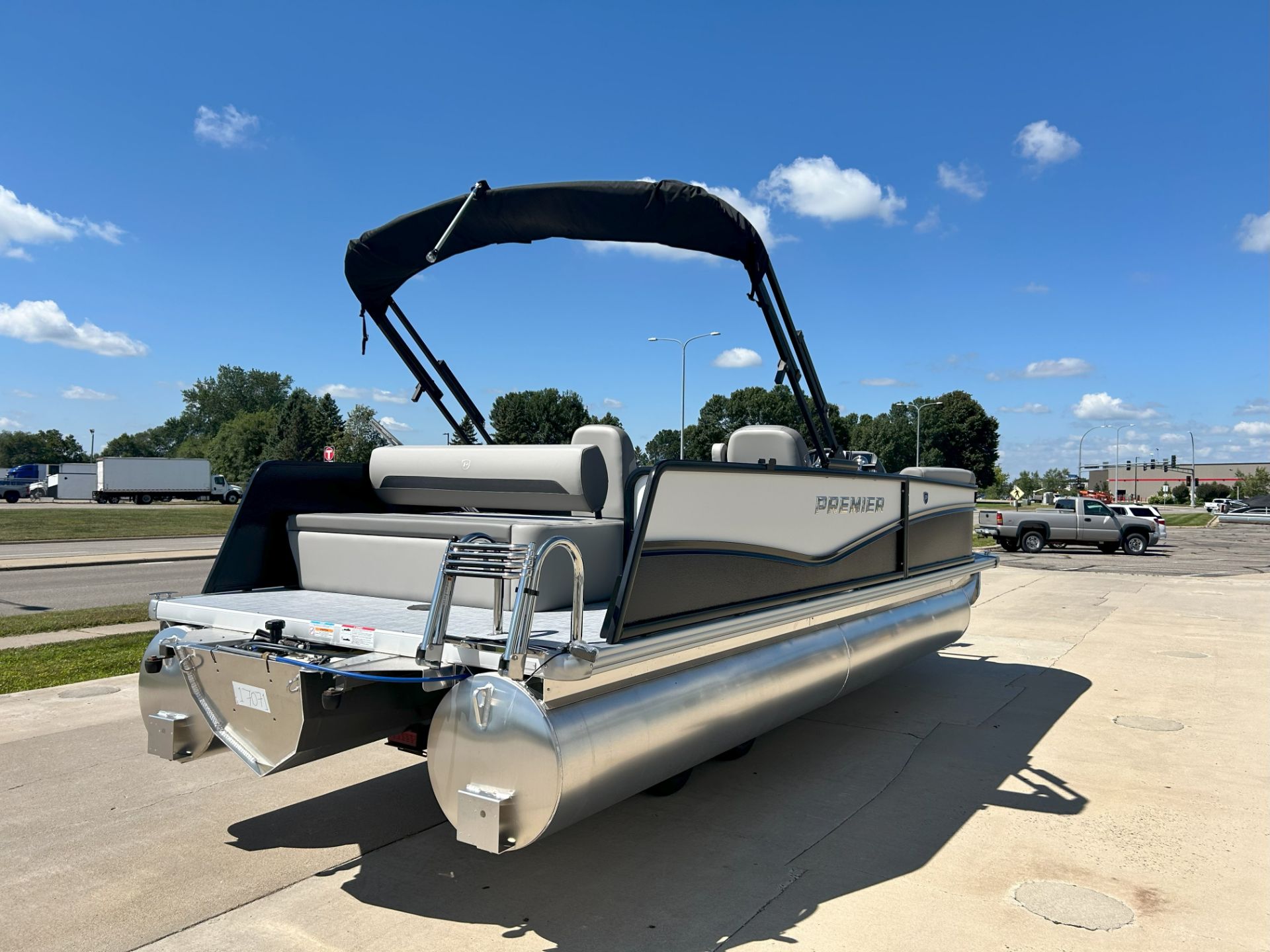 2026 Premier 220 SUNSCAPE RL in Saint Cloud, Minnesota - Photo 4