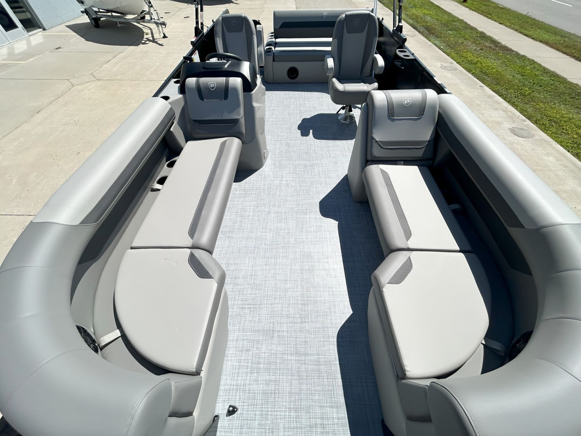 2026 Premier 220 SUNSCAPE RL in Saint Cloud, Minnesota - Photo 16