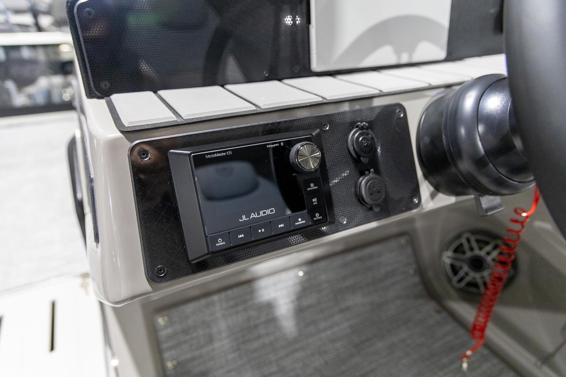 2025 Premier 230 Solaris RF in Saint Cloud, Minnesota - Photo 17