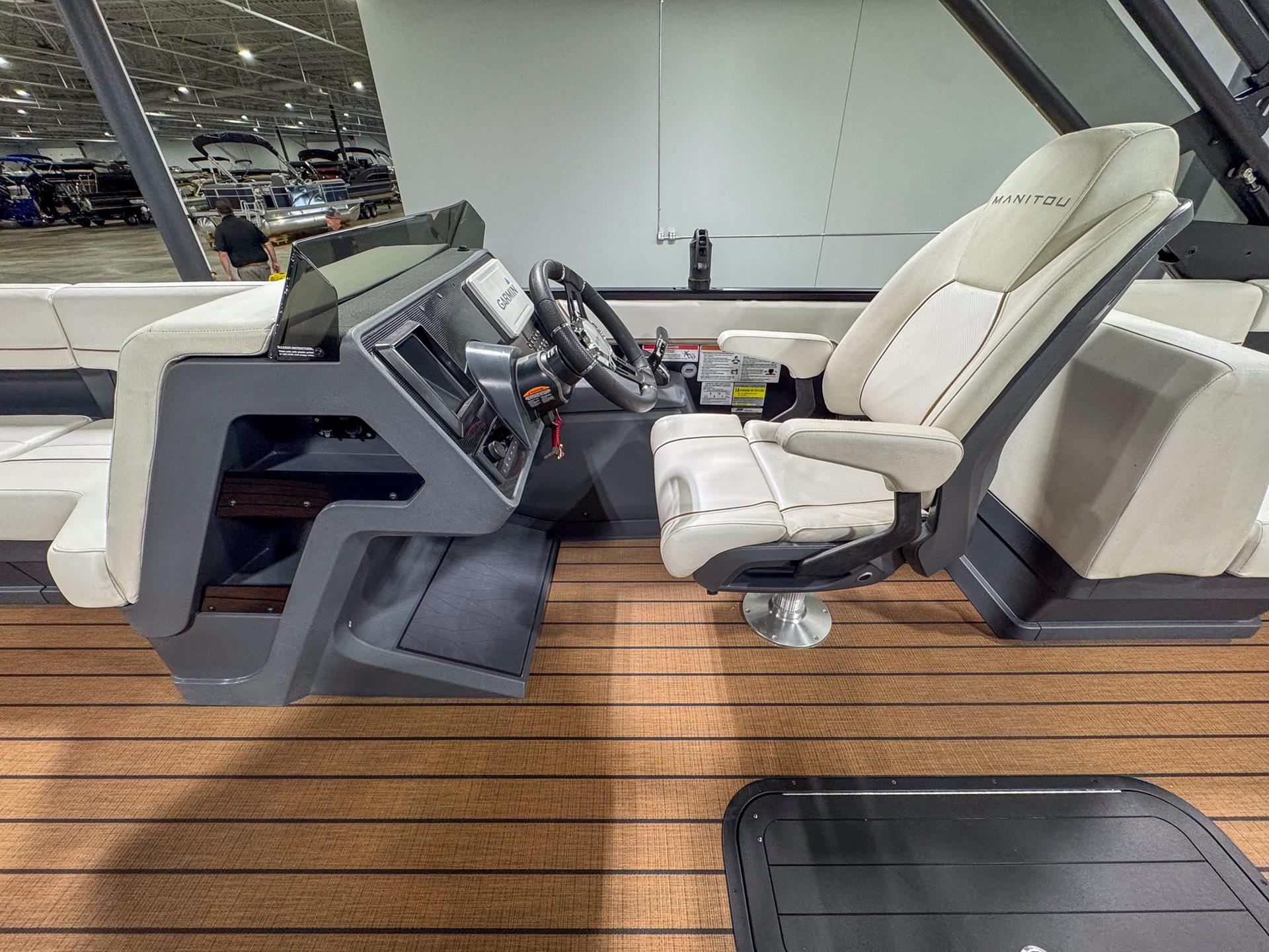 2023 Manitou Explore 26 MAX Switchback with Trifold Bench in Saint Cloud, Minnesota - Photo 14