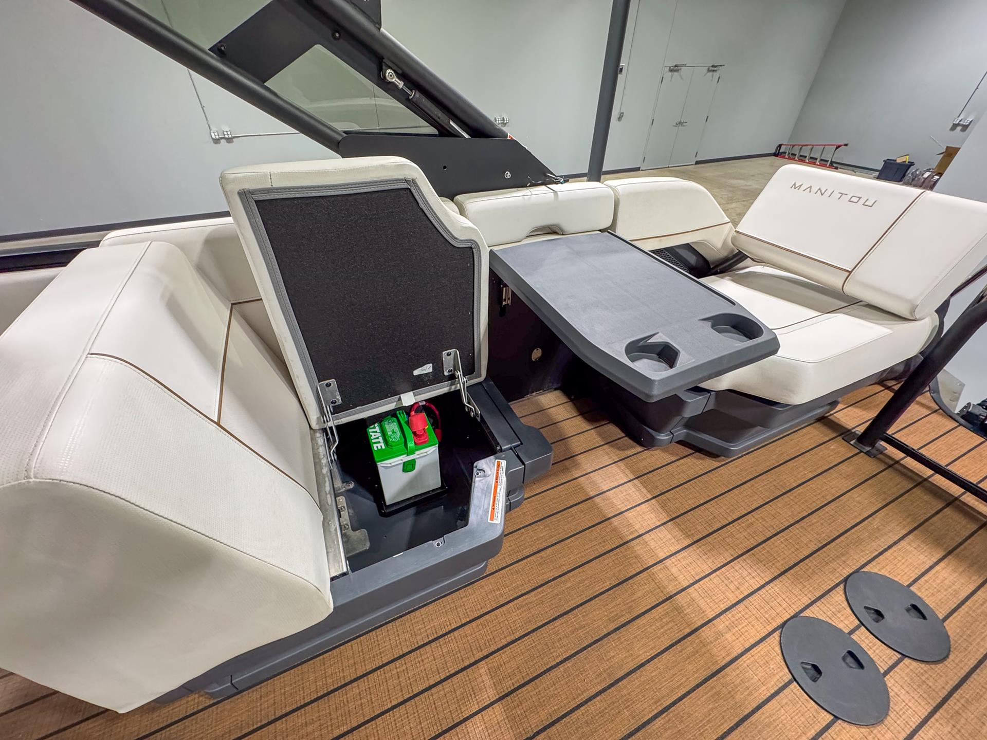 2023 Manitou Explore 26 MAX Switchback with Trifold Bench in Saint Cloud, Minnesota - Photo 21