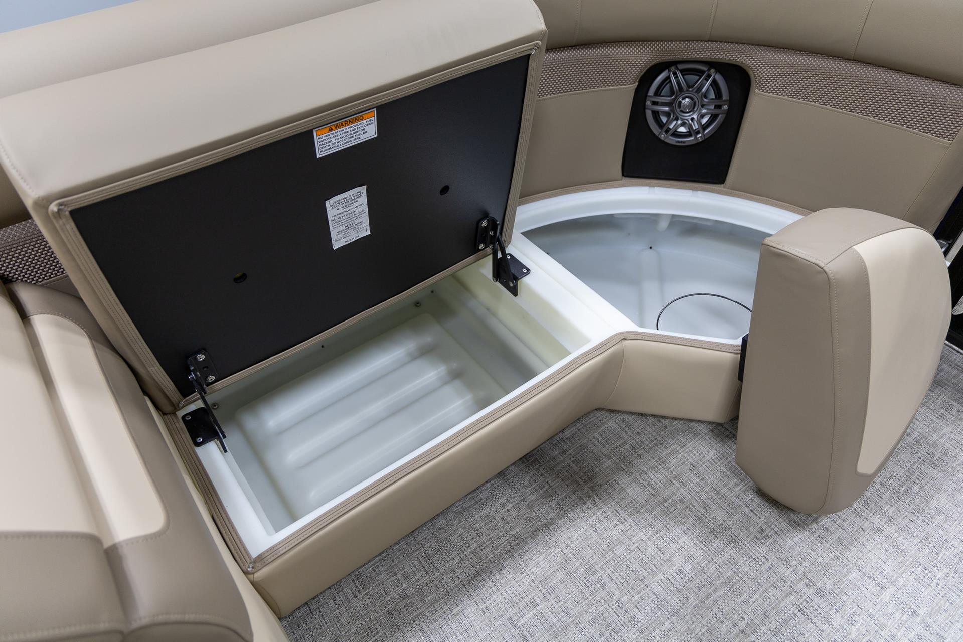 2025 Premier 210 Sunsation RL in Saint Cloud, Minnesota - Photo 11