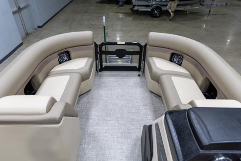 2025 Premier 210 Sunsation RL in Saint Cloud, Minnesota - Photo 9