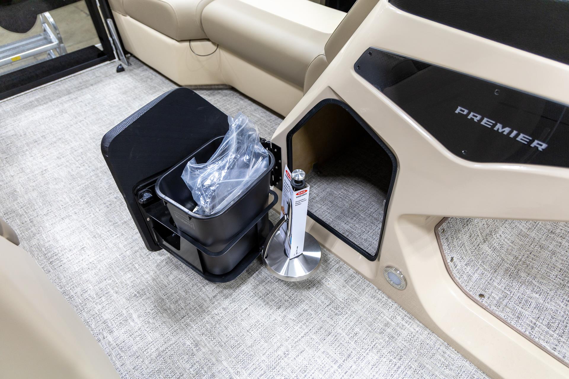 2025 Premier 210 Sunsation RL in Saint Cloud, Minnesota - Photo 15