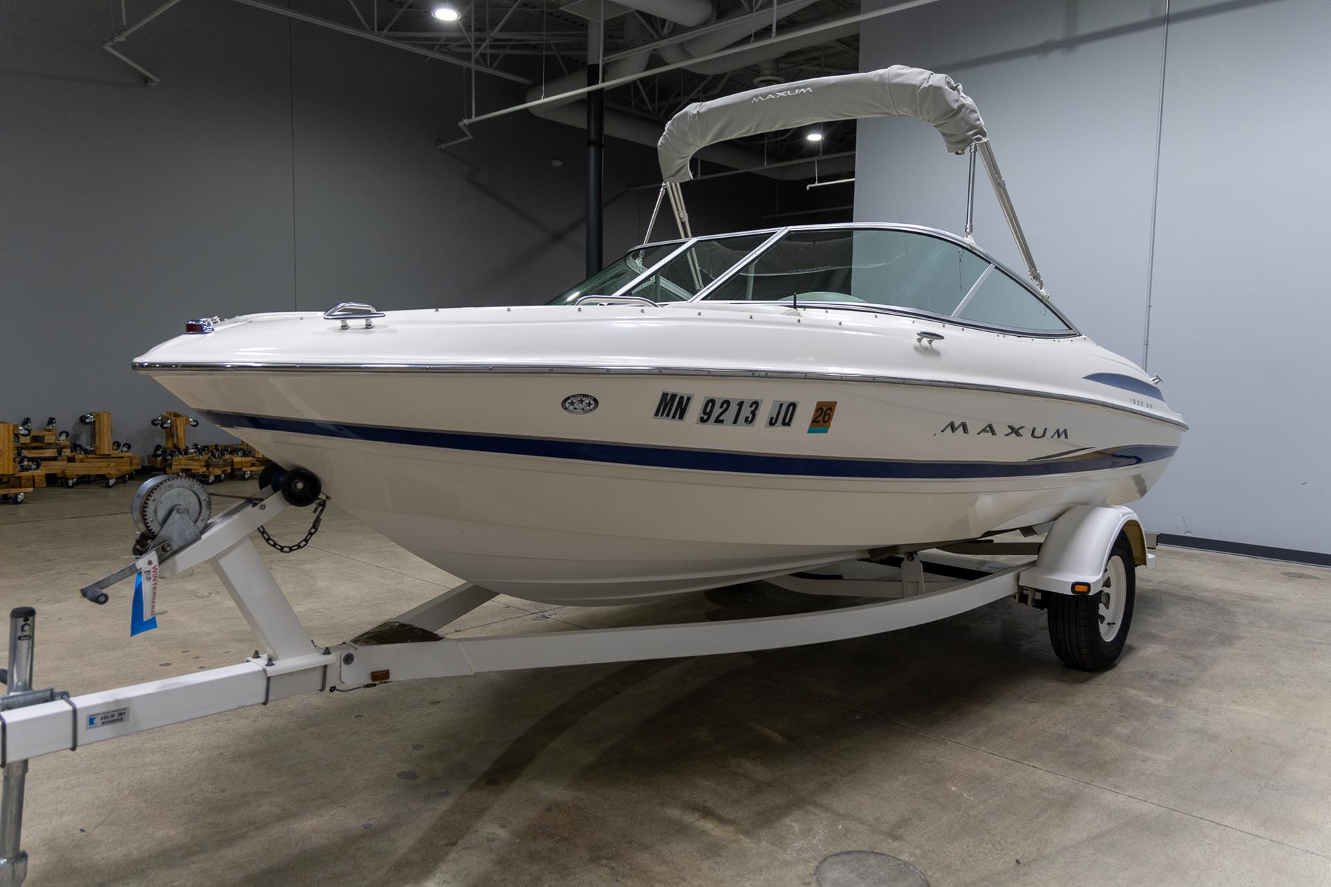 2003 Maxum 1900 SR in Saint Cloud, Minnesota - Photo 4