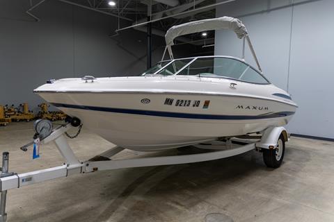 2003 Maxum 1900 SR in Saint Cloud, Minnesota - Photo 4