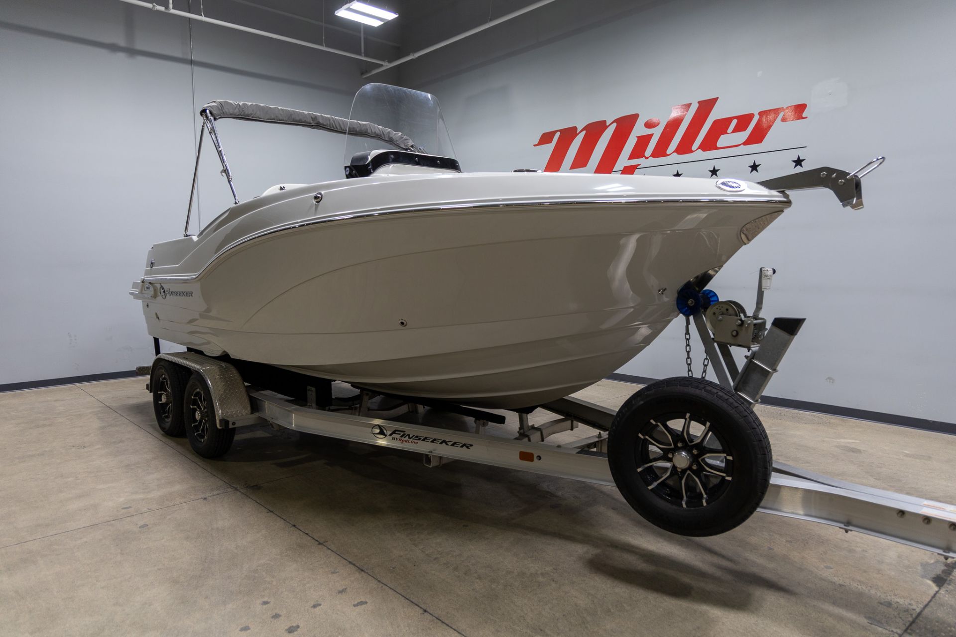 2024 Crownline 200 FS in Saint Cloud, Minnesota - Photo 3