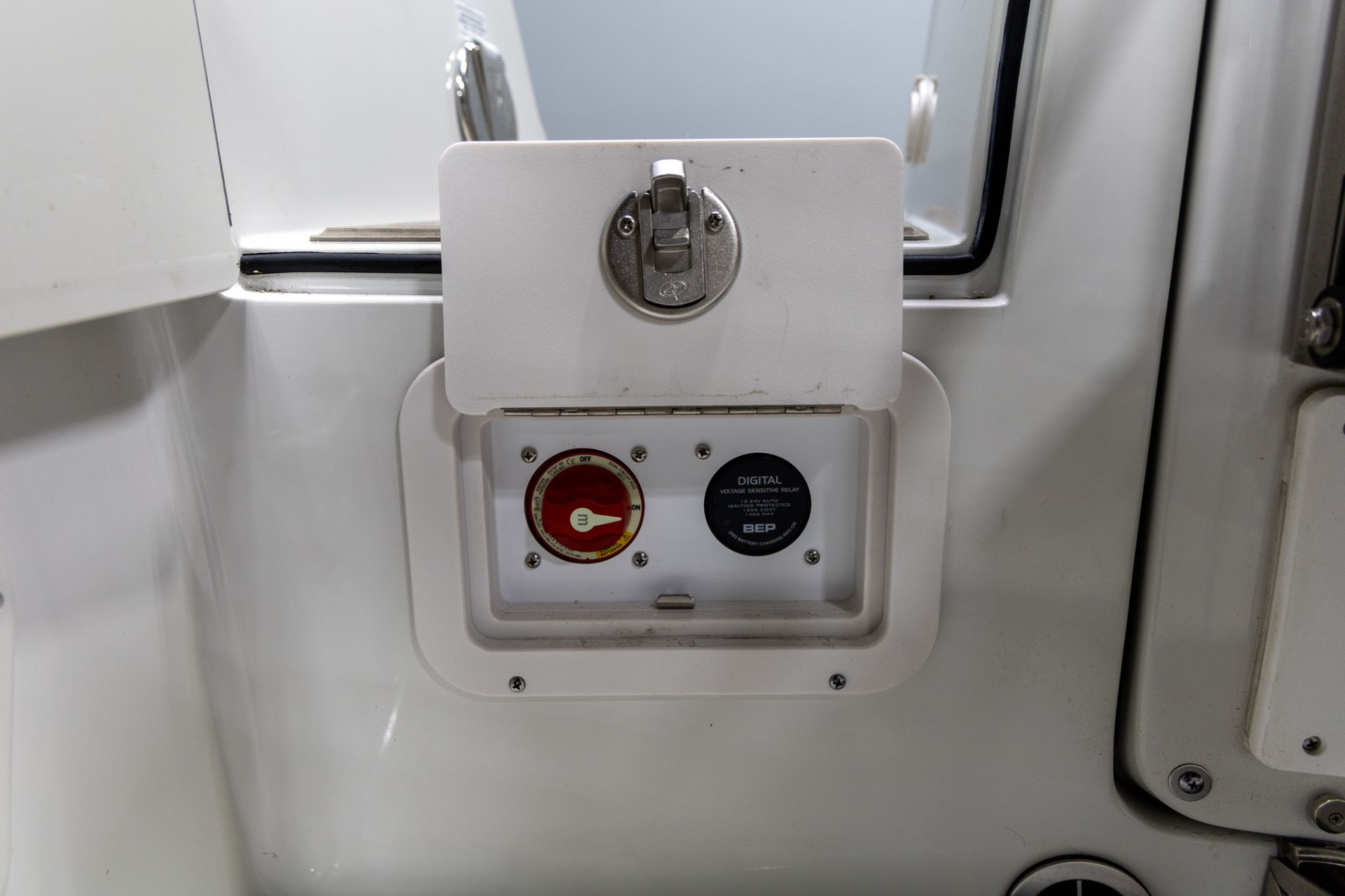 2024 Crownline 200 FS in Saint Cloud, Minnesota - Photo 13