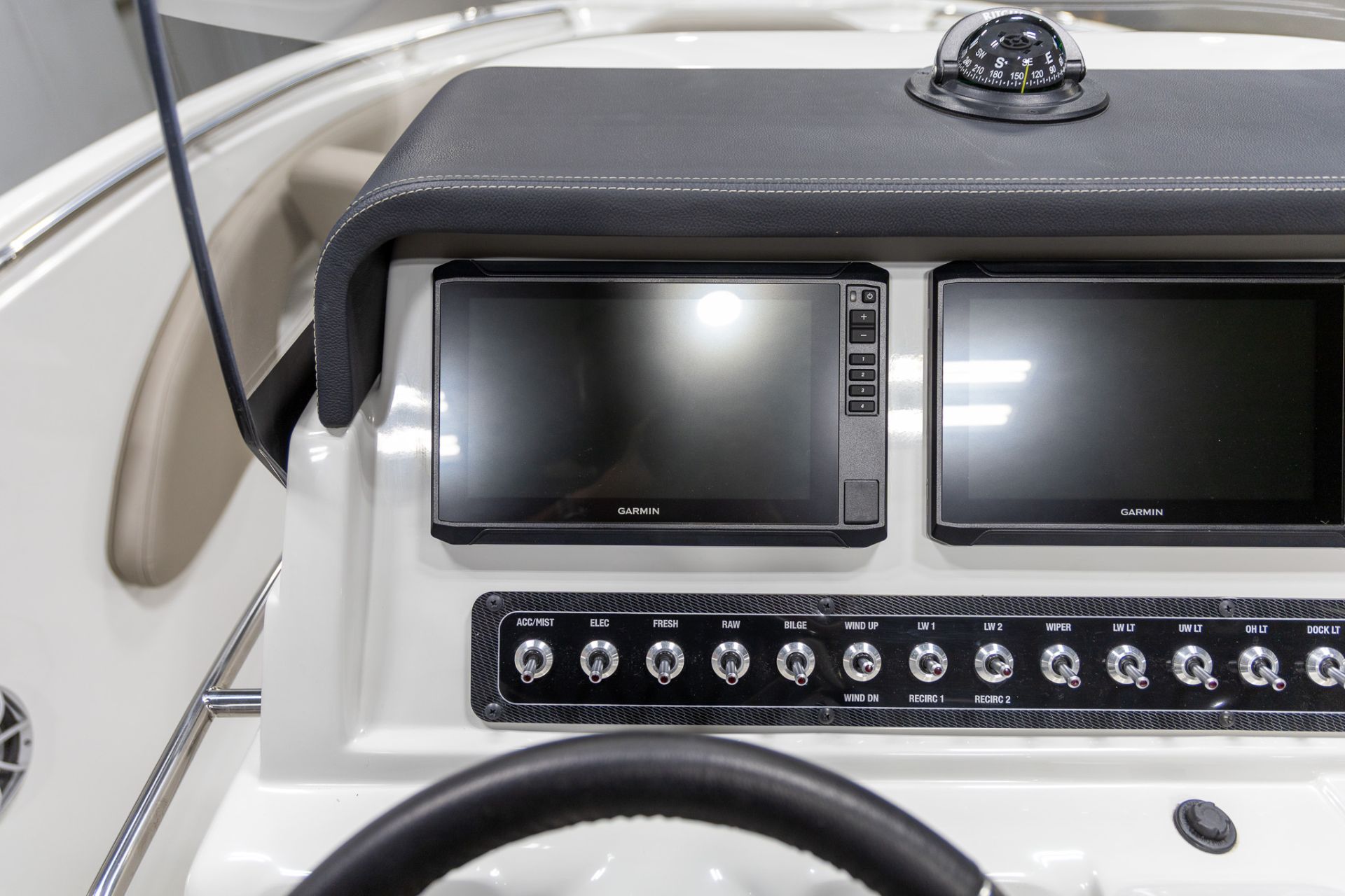 2024 Crownline 200 FS in Saint Cloud, Minnesota - Photo 11