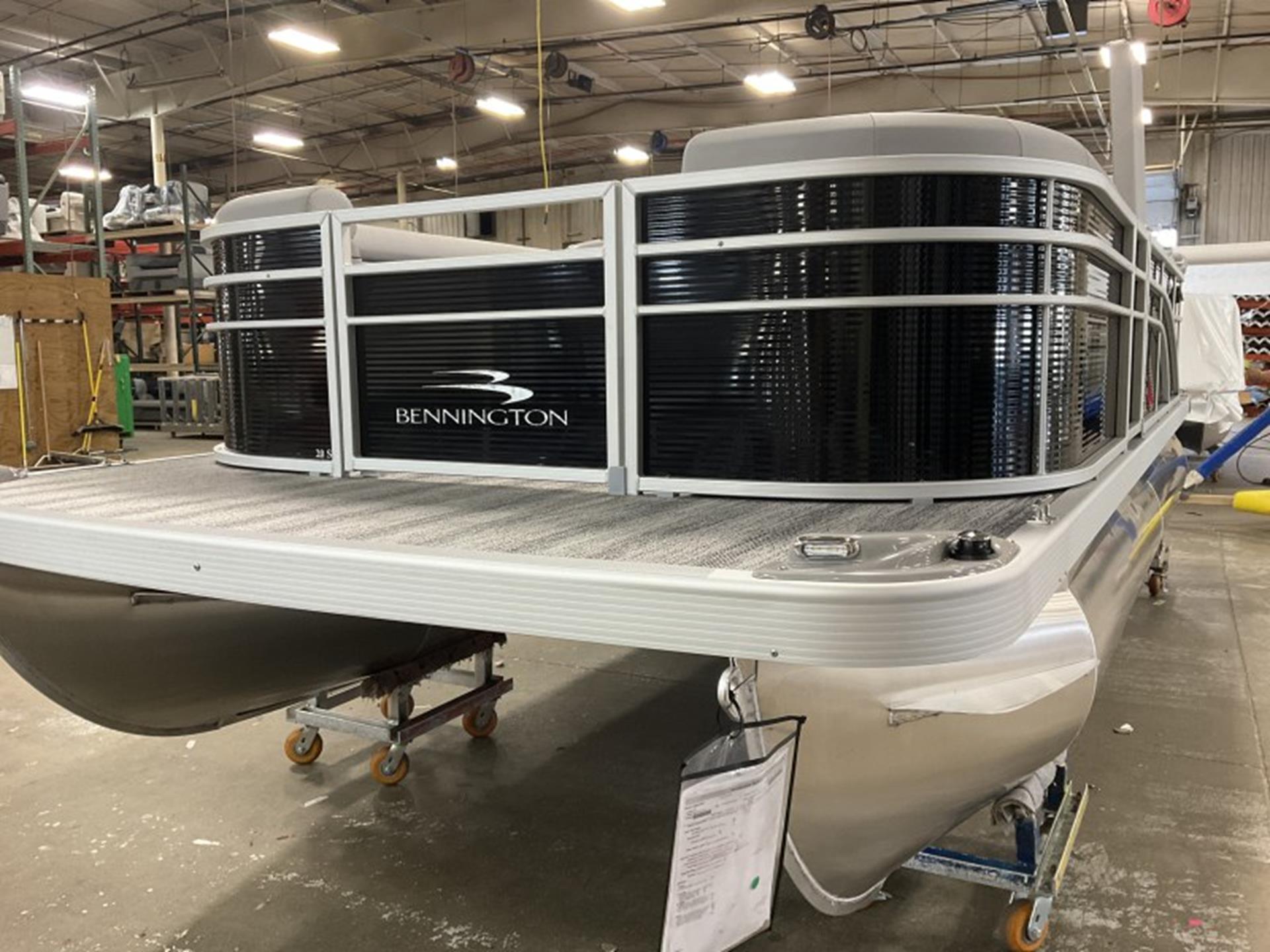 2025 Bennington 20 SL in Saint Cloud, Minnesota - Photo 2