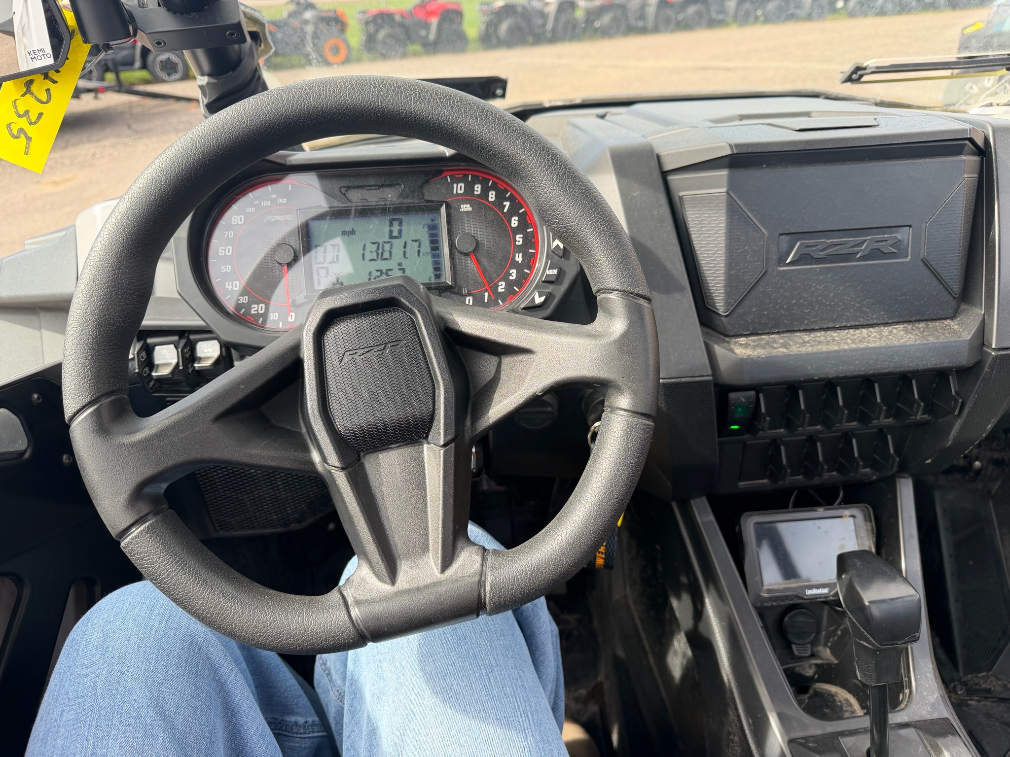 2023 Polaris RZR photo 5
