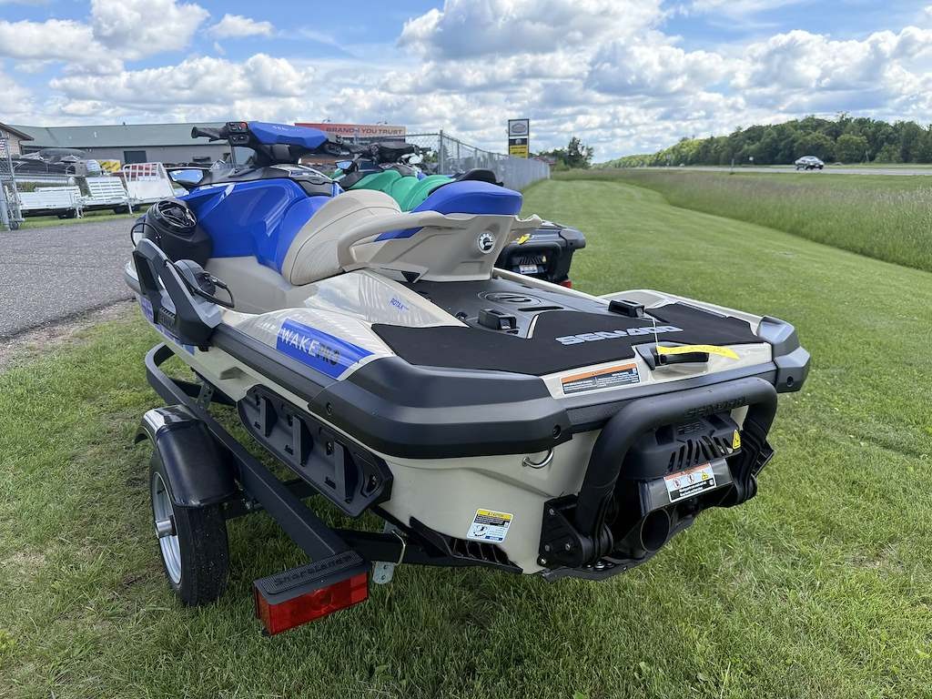 2026 Sea-Doo Wake Pro 230 5