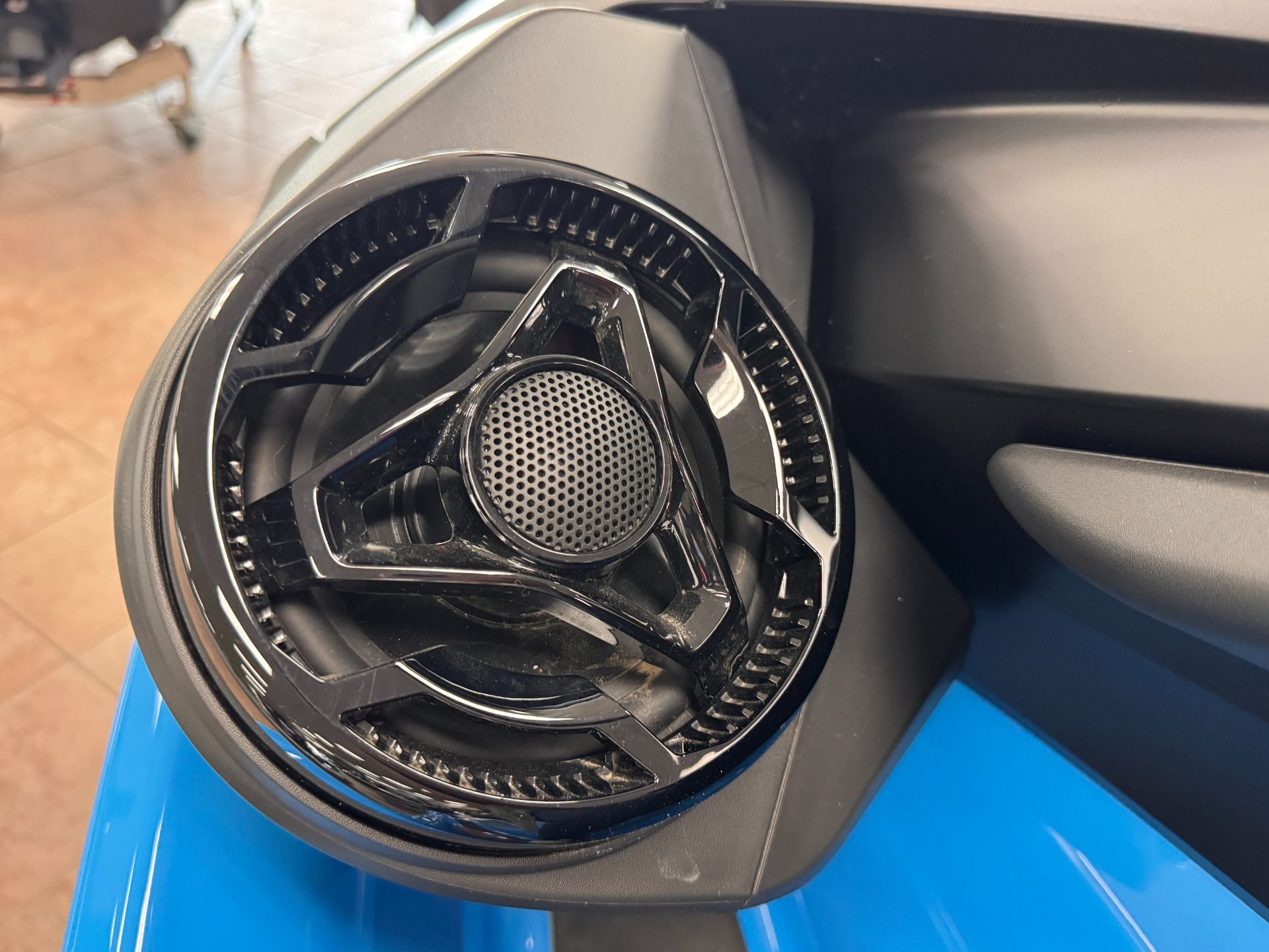 2026 Sea-Doo RXT-X 325 + Tech Package 10