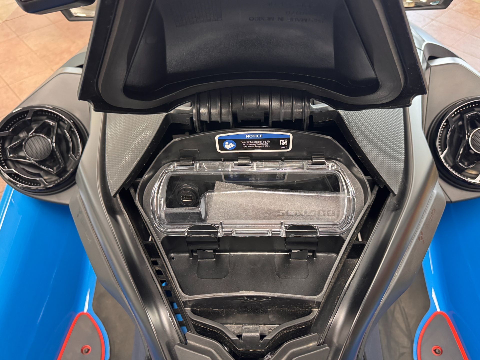 2026 Sea-Doo RXT-X 325 + Tech Package 12