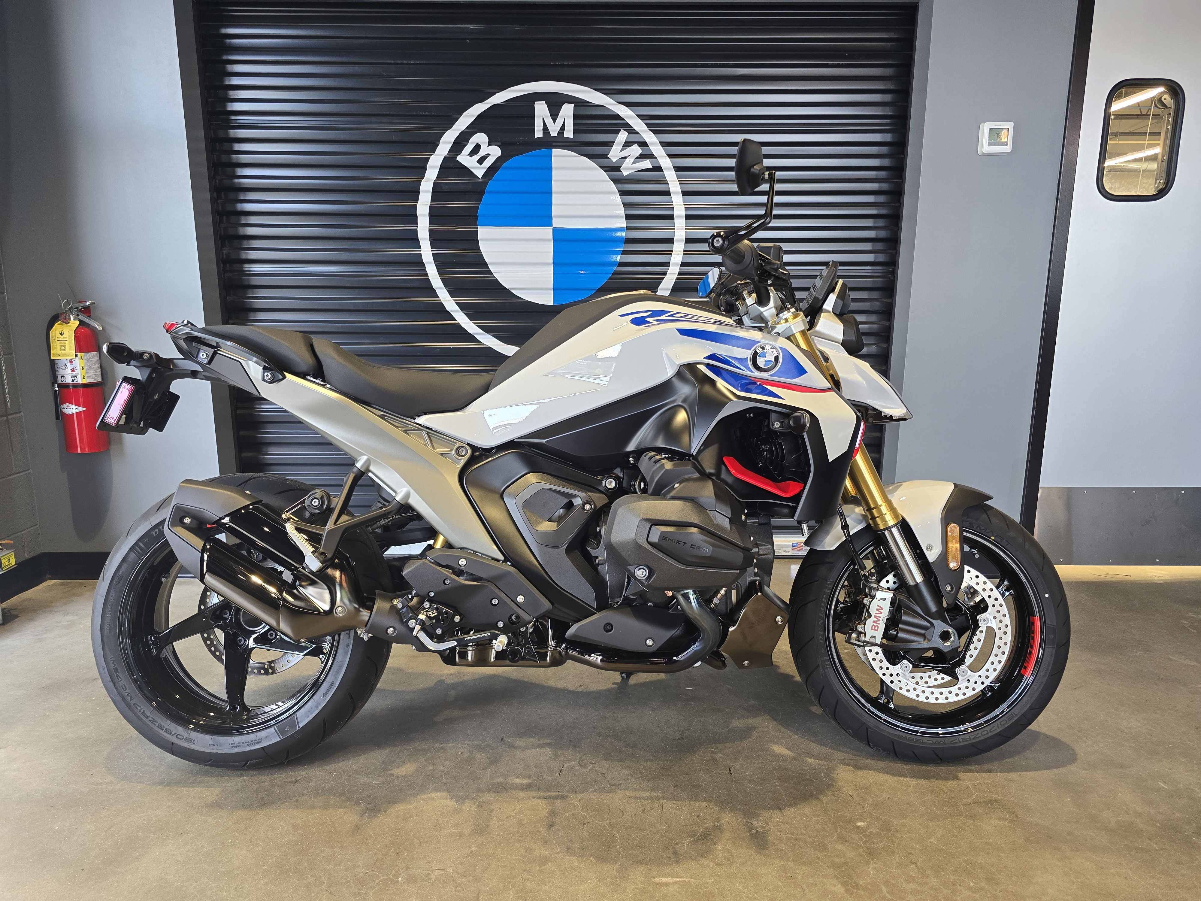 2026 BMW R 1300 R