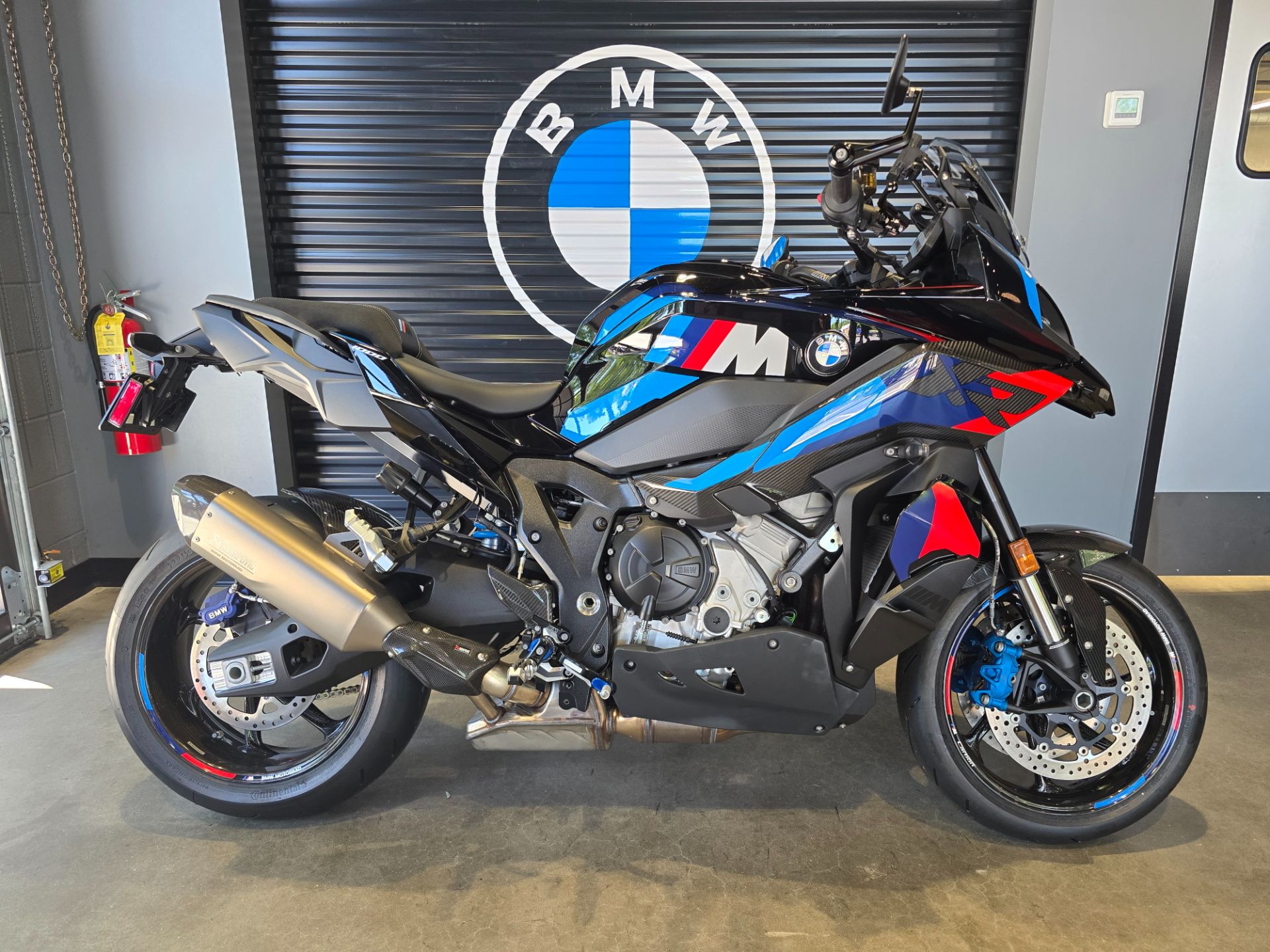 2026 BMW M 1000 XR