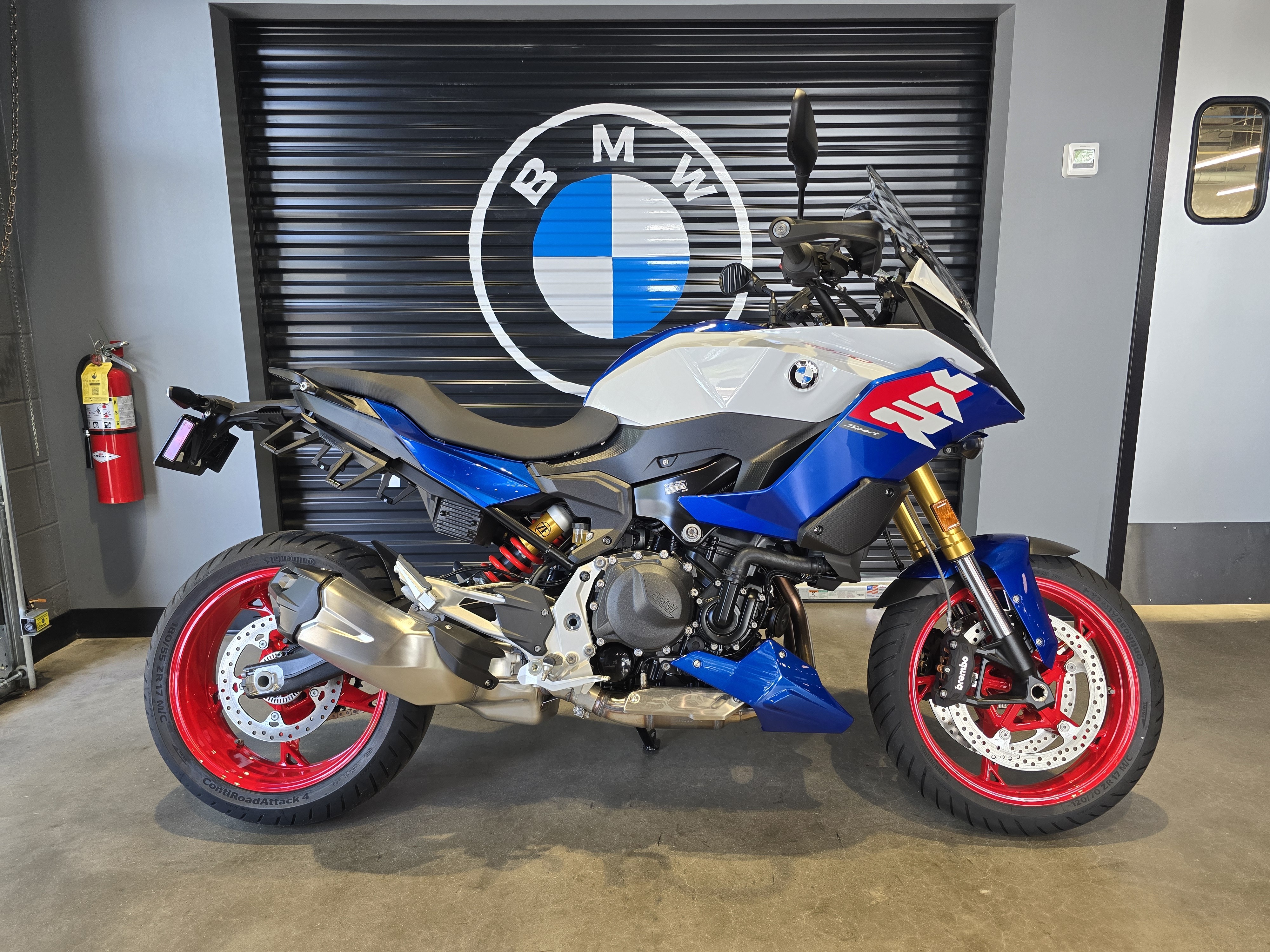 2026 BMW F 900 XR