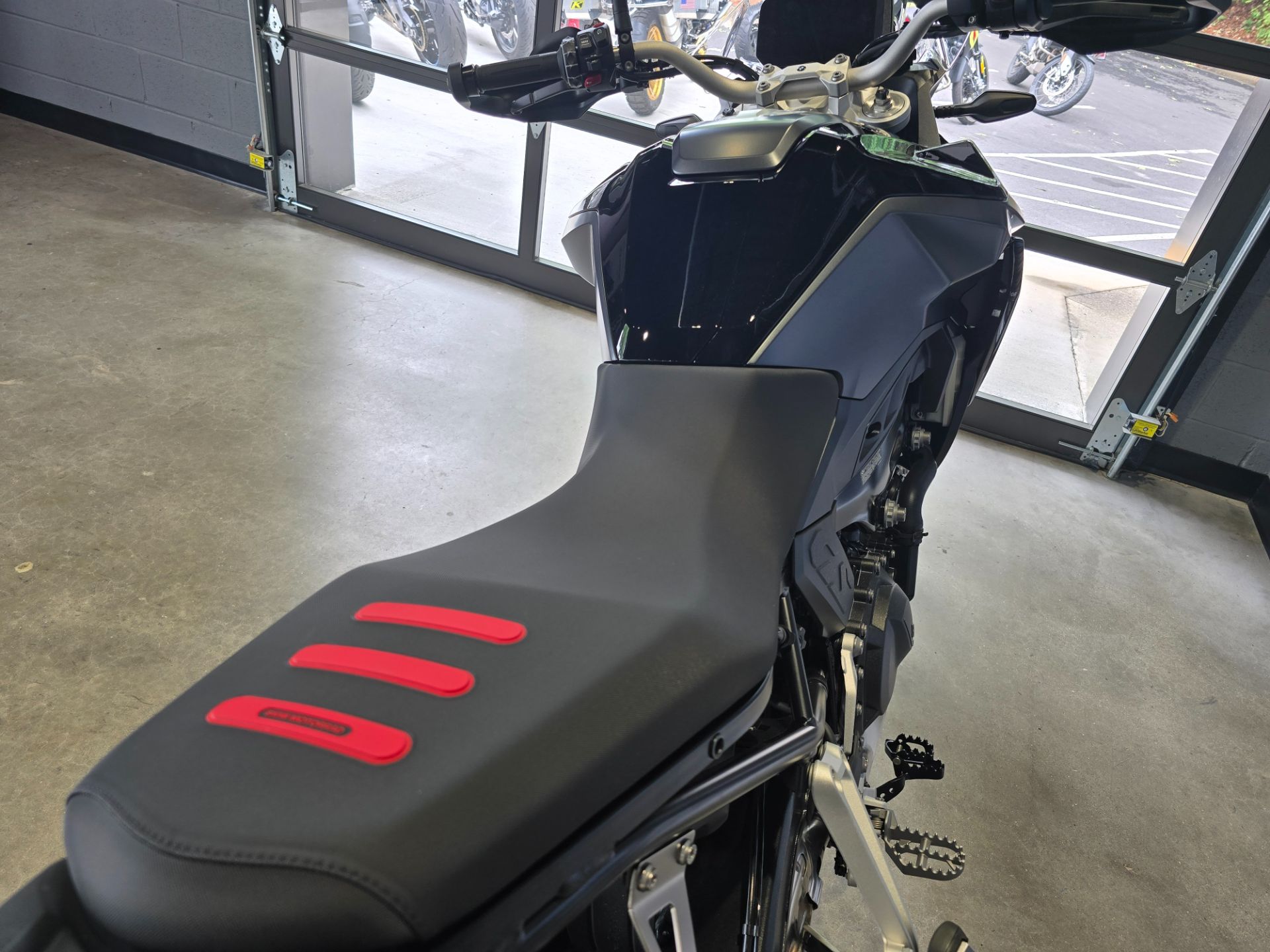 2026 BMW F 900 GS 12