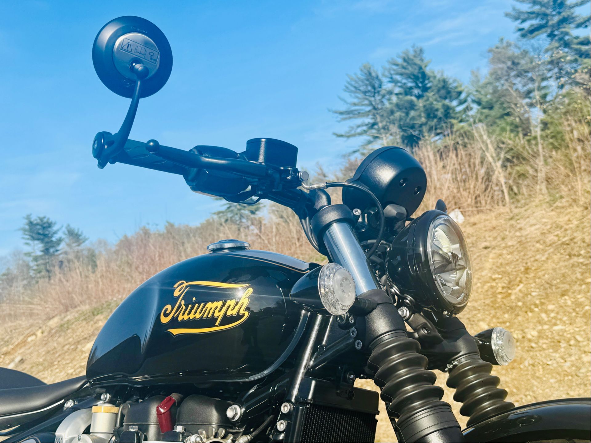 2025 Triumph Bonneville Bobber in Enfield, Connecticut - Photo 18